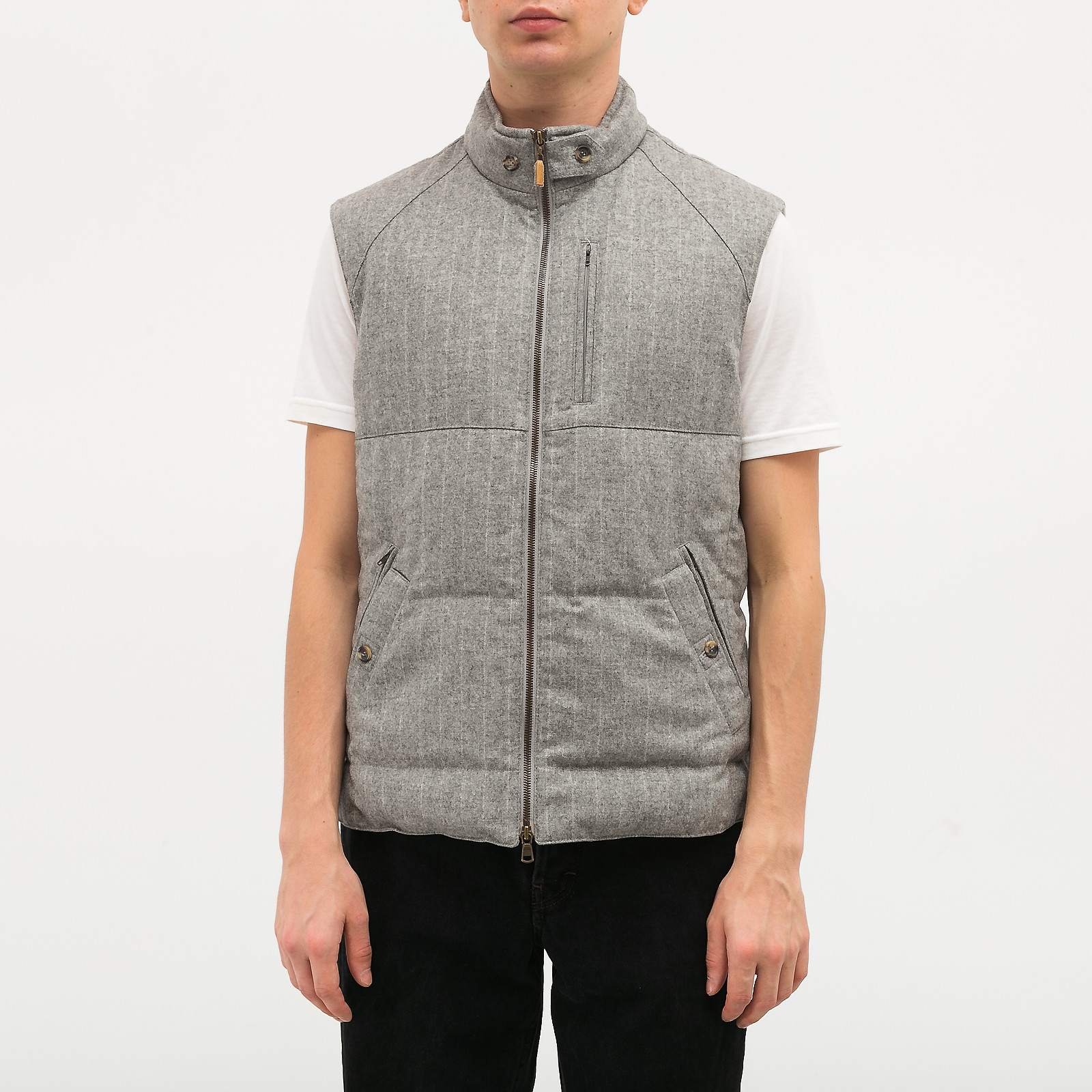 Жилет серого цвета Brunello Cucinelli - фото из каталога магазина брендовой одежды Second Friend Store Жилет Brunello Cucinelli - купить оригинал в секонд-хенде SFS - 1