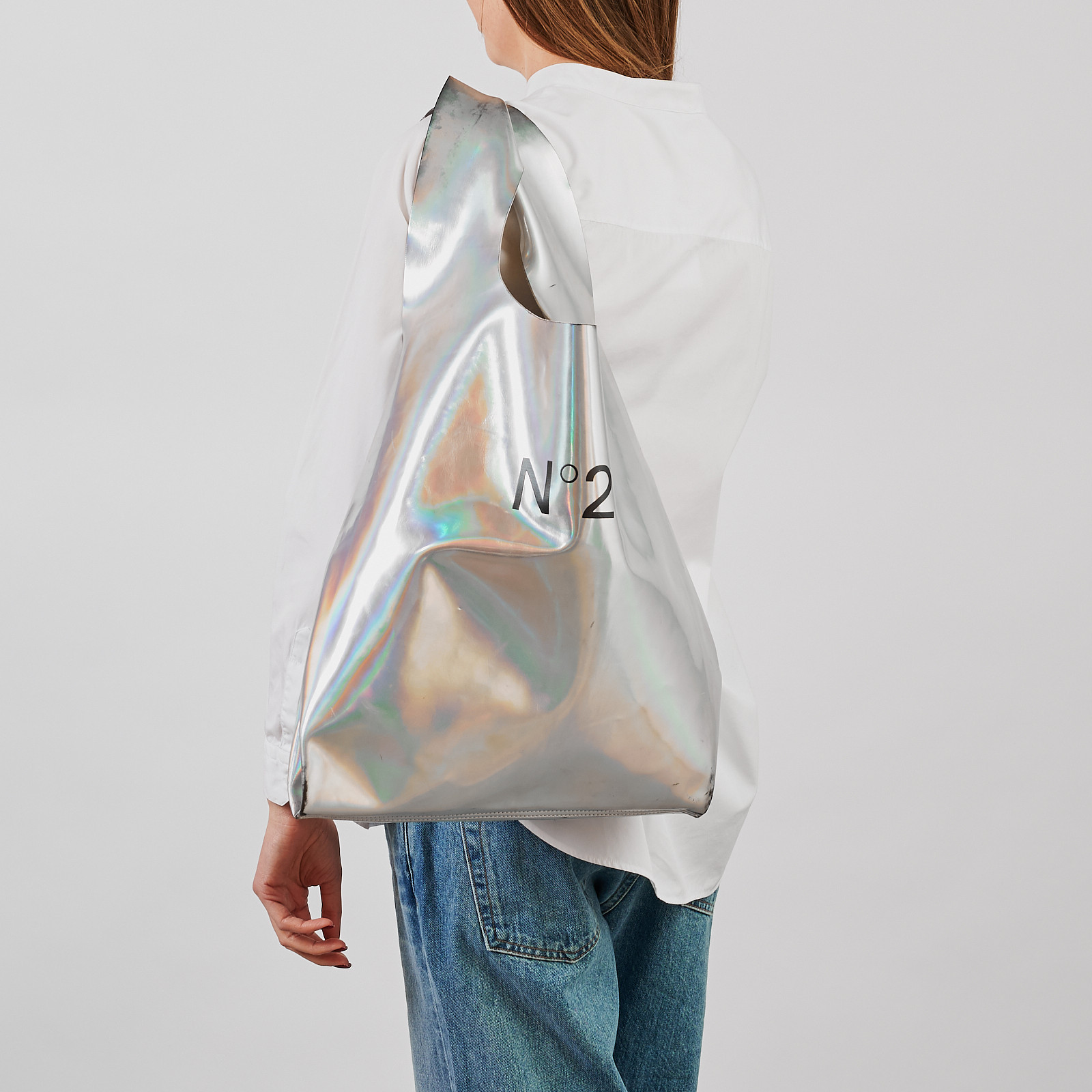 Сумка серебряного цвета N21 - фото из каталога магазина брендовой одежды Second Friend Store Сумка N21 - купить оригинал в секонд-хенде SFS - 2