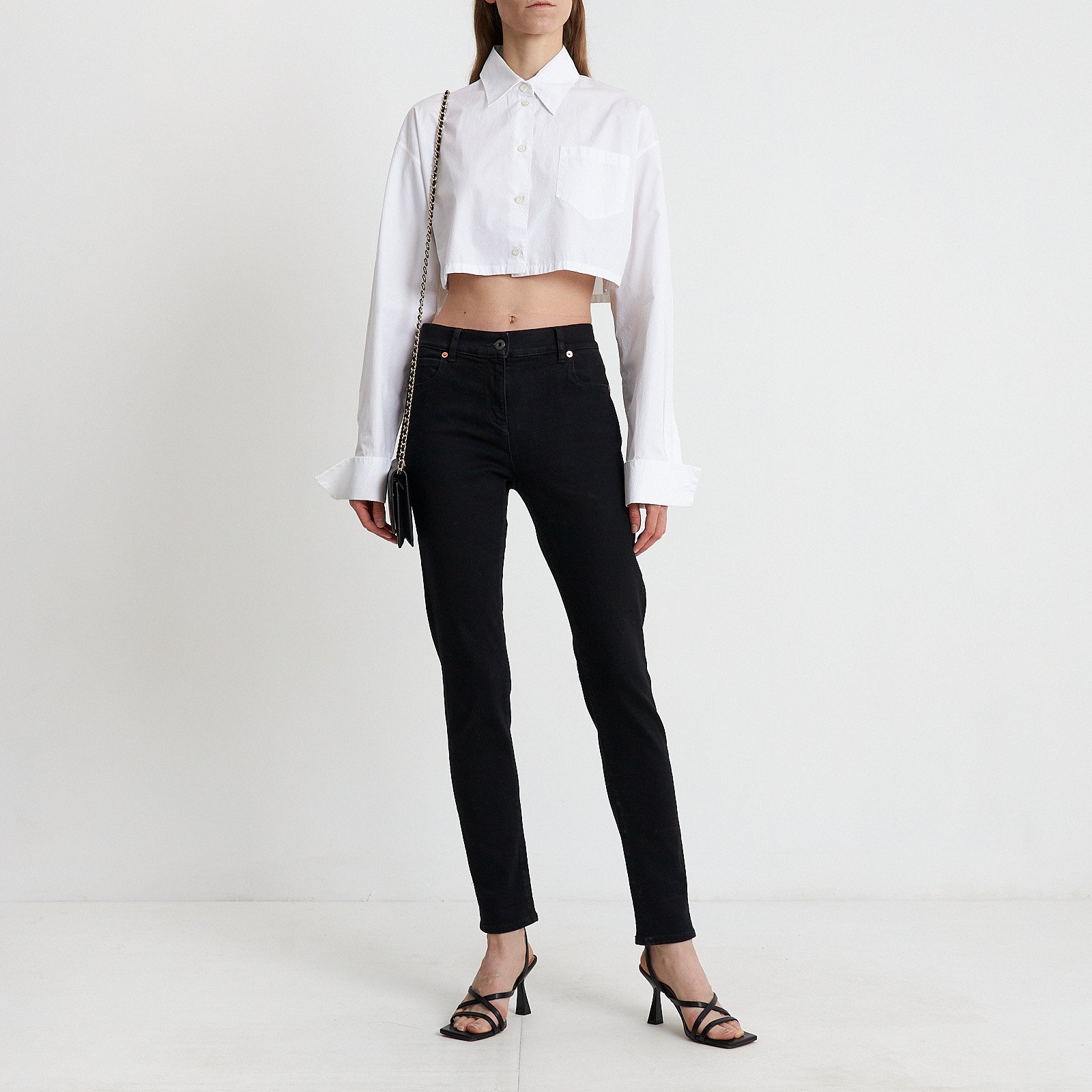 Джинсы черного цвета Valentino - фото из каталога магазина брендовой одежды Second Friend Store Джинсы Valentino - купить оригинал в секонд-хенде SFS - 2