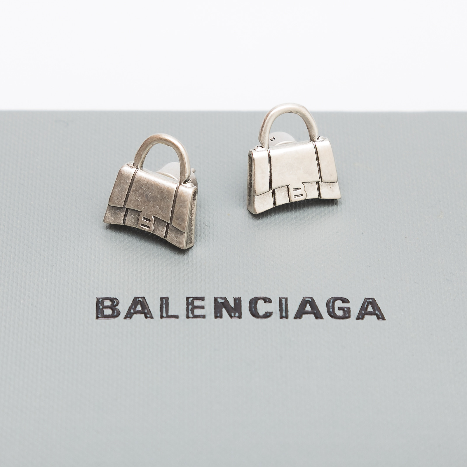 Серьги Balenciaga - купить оригинал в секонд-хенде SFS
