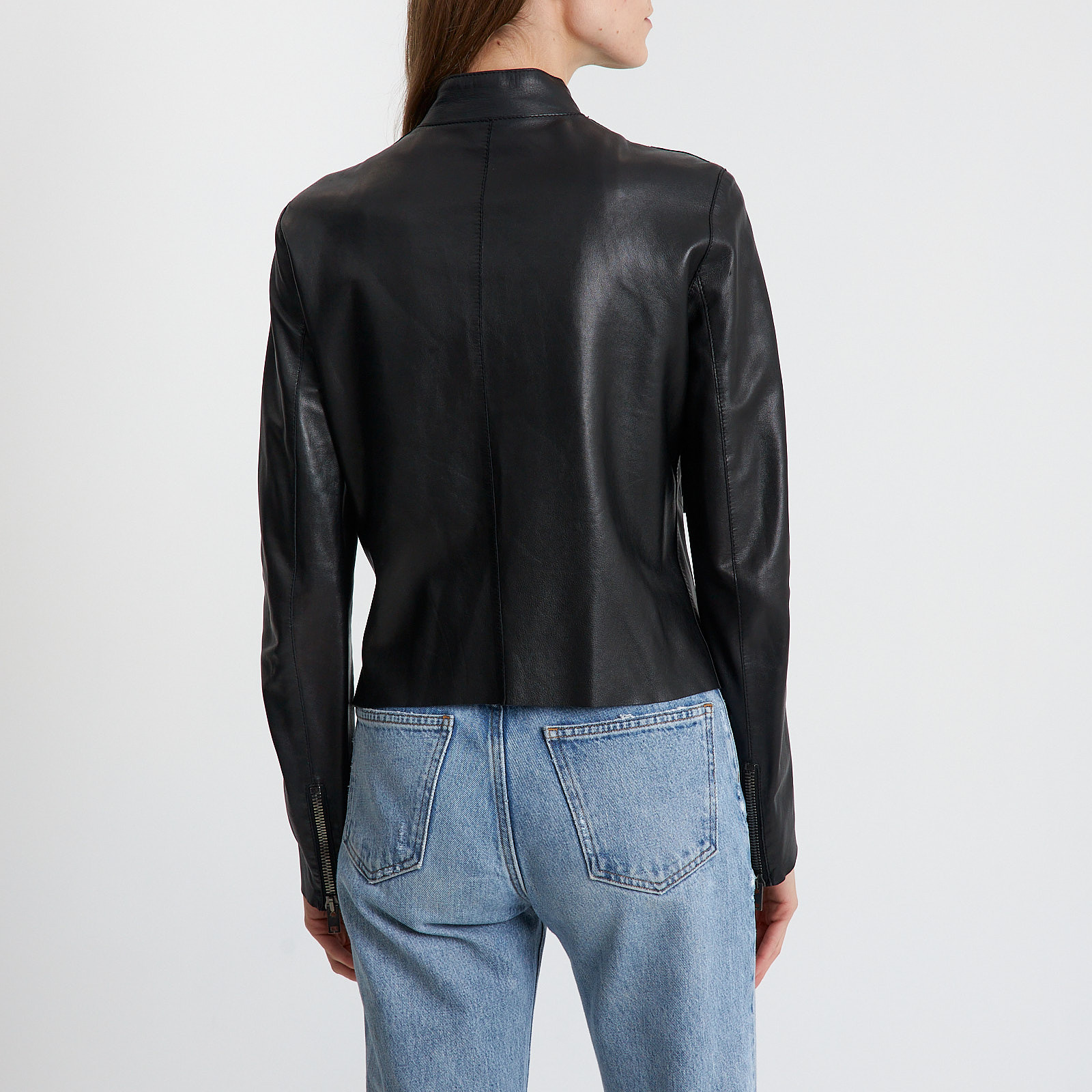 Кожаная куртка черного цвета Joseph - фото из каталога магазина брендовой одежды Second Friend Store Кожаная куртка Joseph - купить оригинал в секонд-хенде SFS - 3