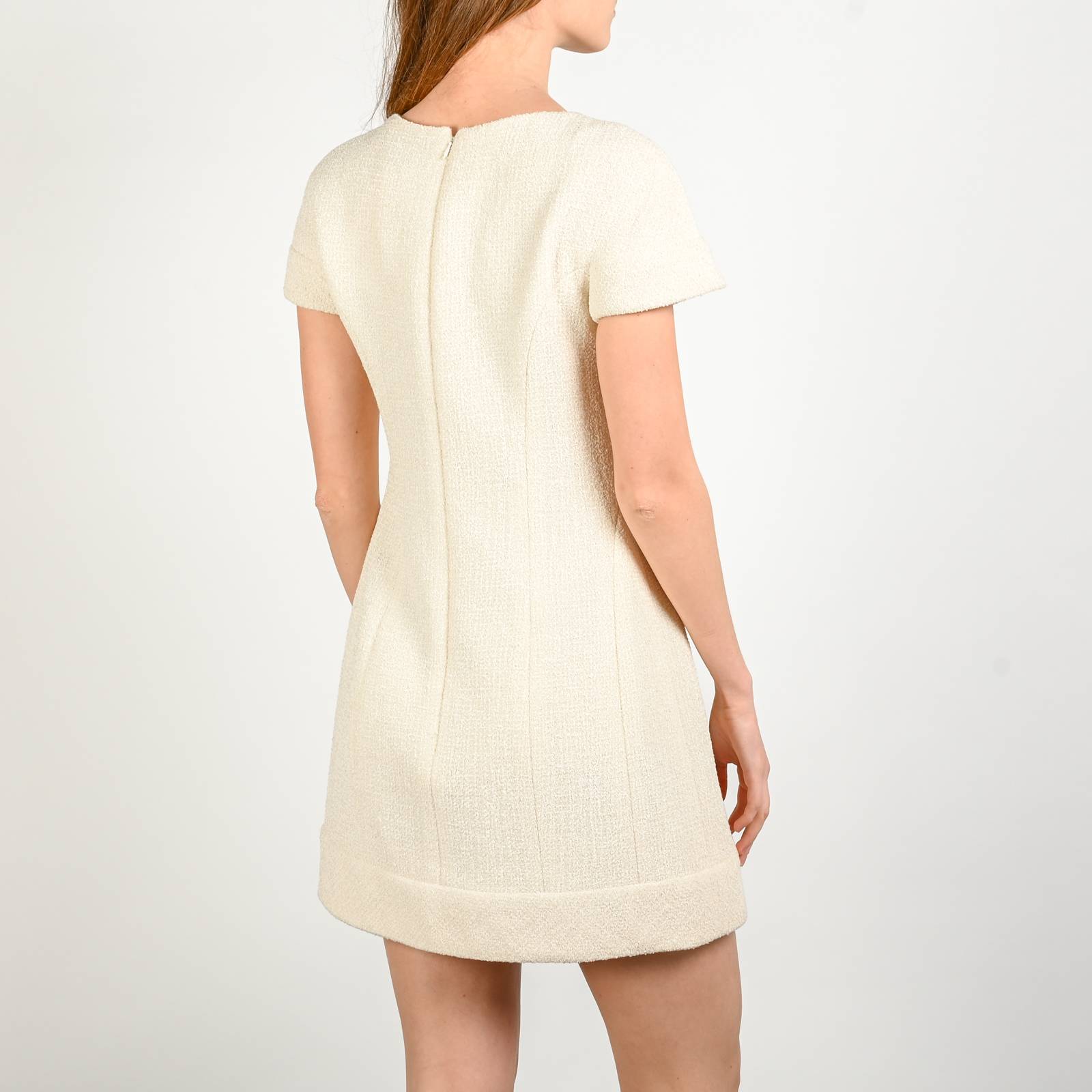 Платье бежевого цвета Chanel - фото из каталога магазина брендовой одежды Second Friend Store Платье Chanel - купить оригинал в секонд-хенде SFS - 3