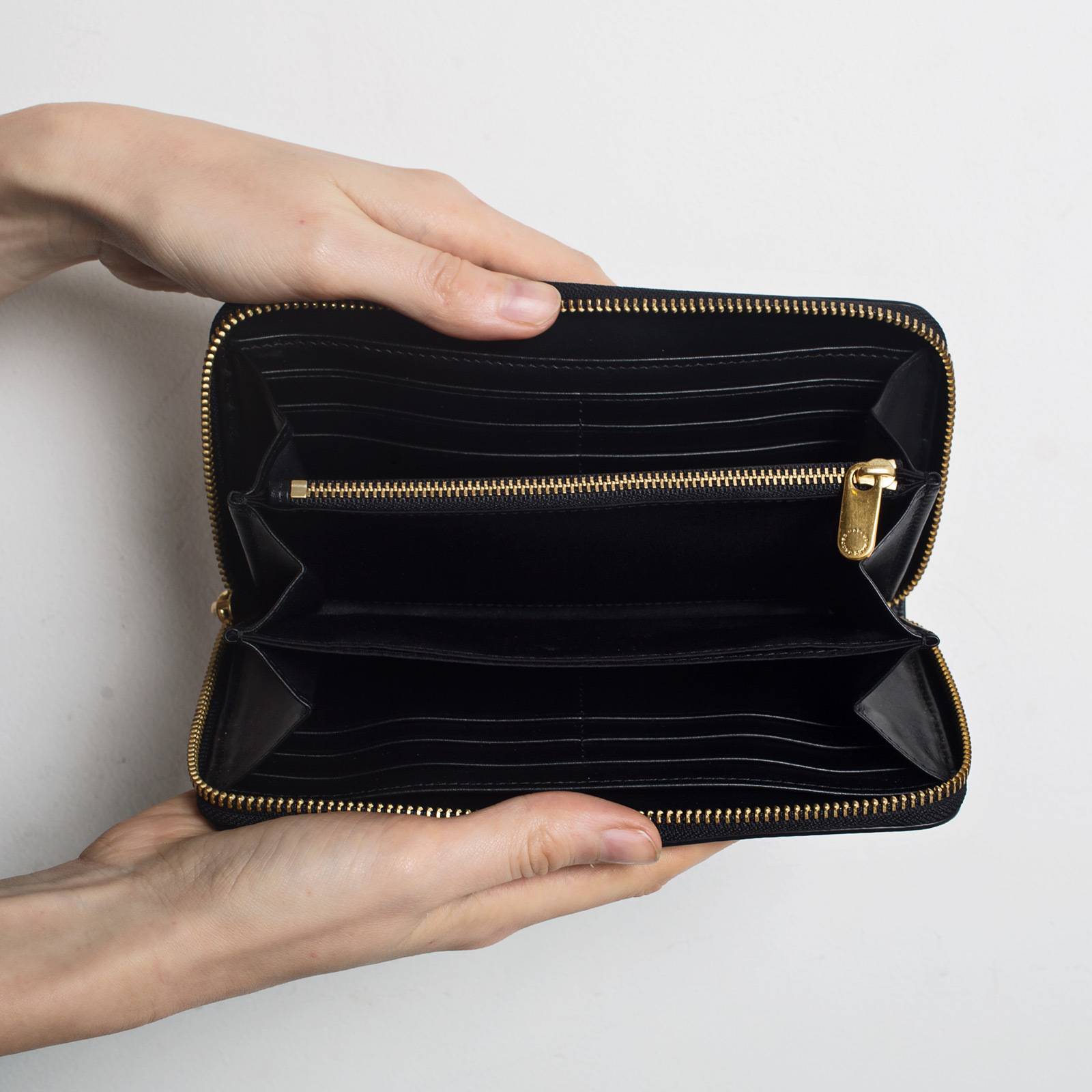 marc jacobs zipper wallet