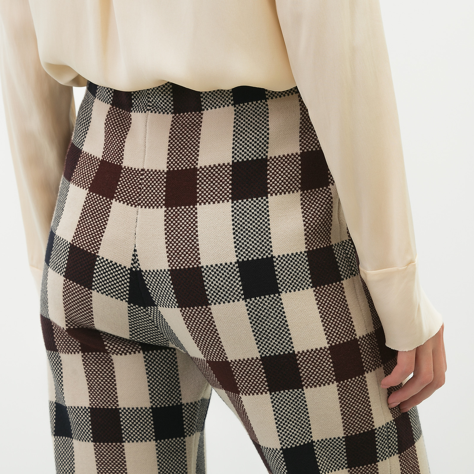 Брюки Victoria Beckham - фото из каталога магазина брендовой одежды Second Friend Store Брюки Victoria Beckham - купить оригинал в секонд-хенде SFS - 4