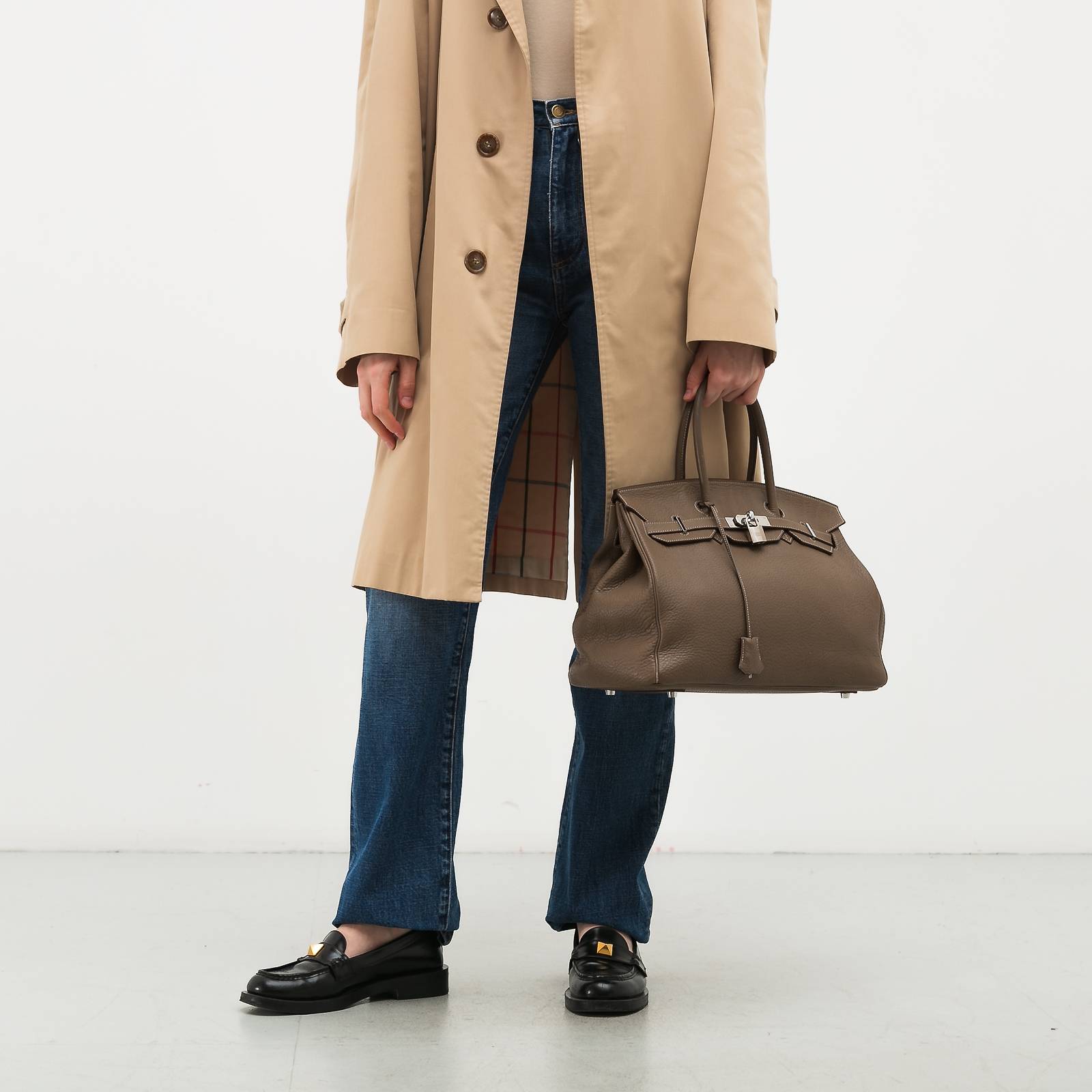 Сумка серого цвета Hermes - фото из каталога магазина брендовой одежды Second Friend Store Сумка Hermes - купить оригинал в секонд-хенде SFS - 2