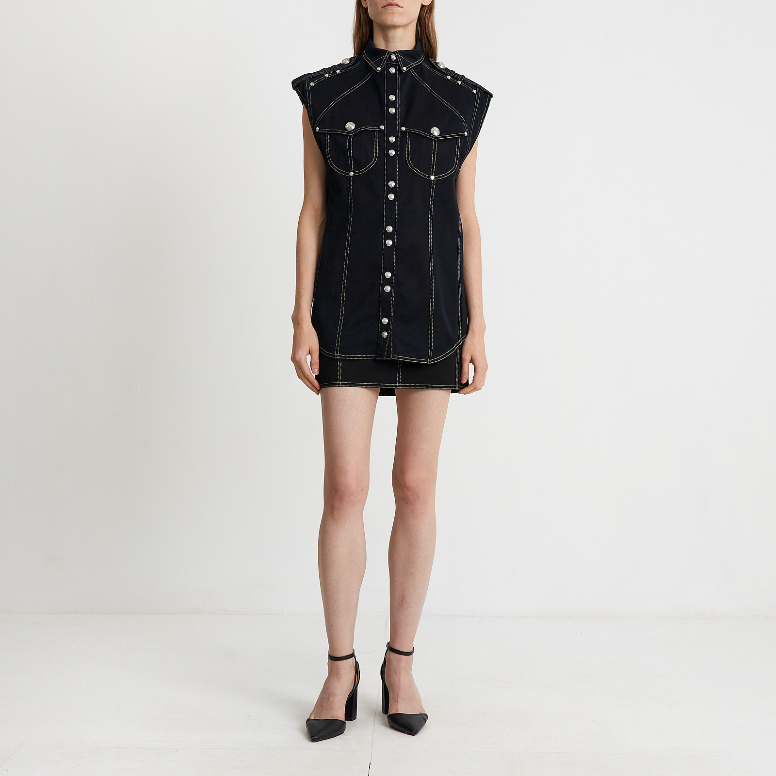 Костюм черного цвета Balmain - фото из каталога магазина брендовой одежды Second Friend Store Костюм Balmain - купить оригинал в секонд-хенде SFS - 1