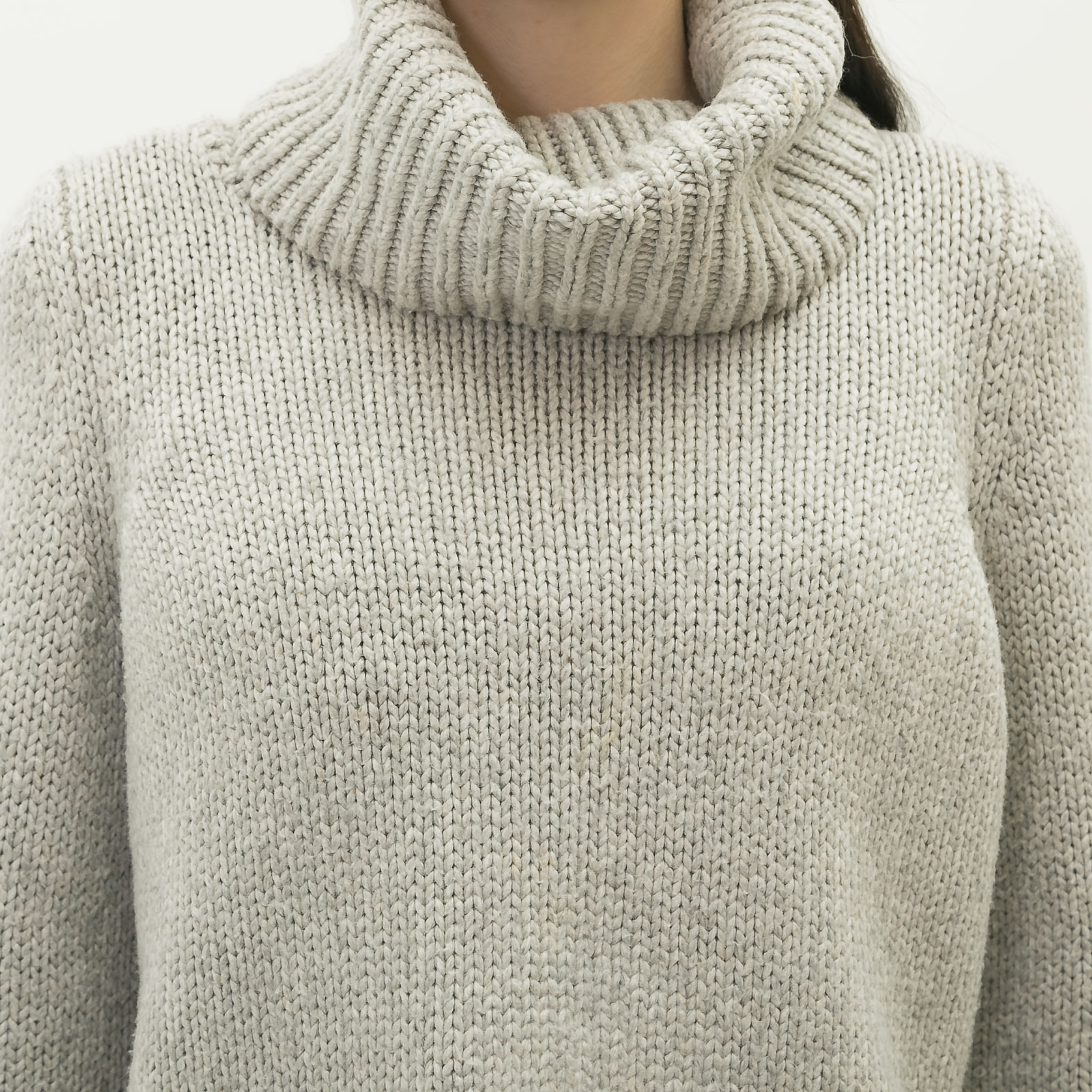 Свитер серого цвета Helmut Lang - фото из каталога магазина брендовой одежды Second Friend Store Свитер Helmut Lang - купить оригинал в секонд-хенде SFS - 4
