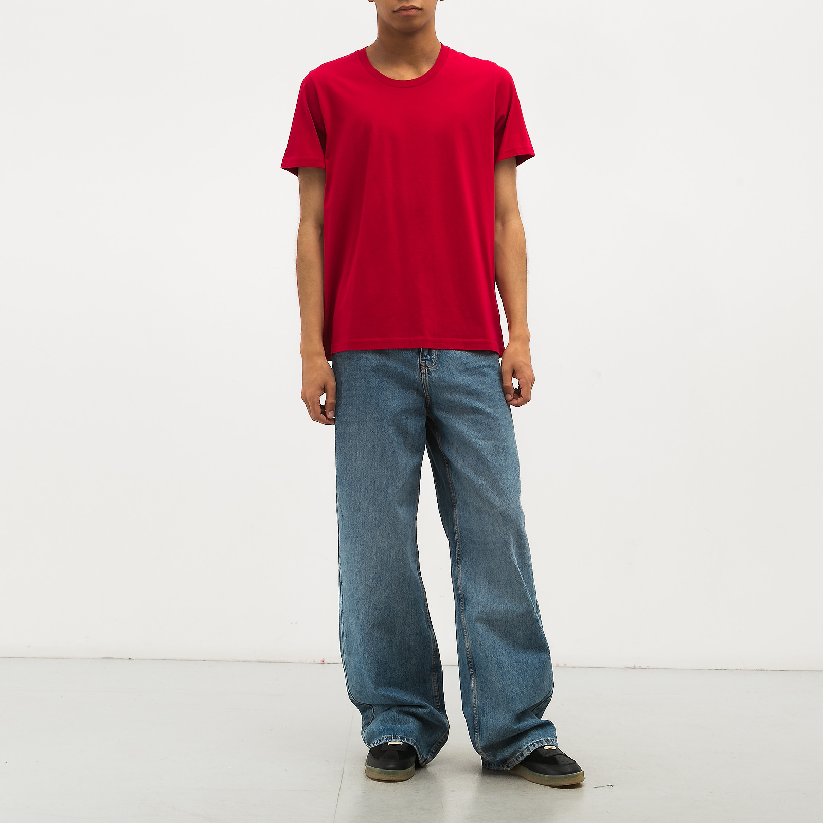 Футболка красного цвета Maison Martin Margiela - фото из каталога магазина брендовой одежды Second Friend Store Футболка Maison Martin Margiela - купить оригинал в секонд-хенде SFS - 3