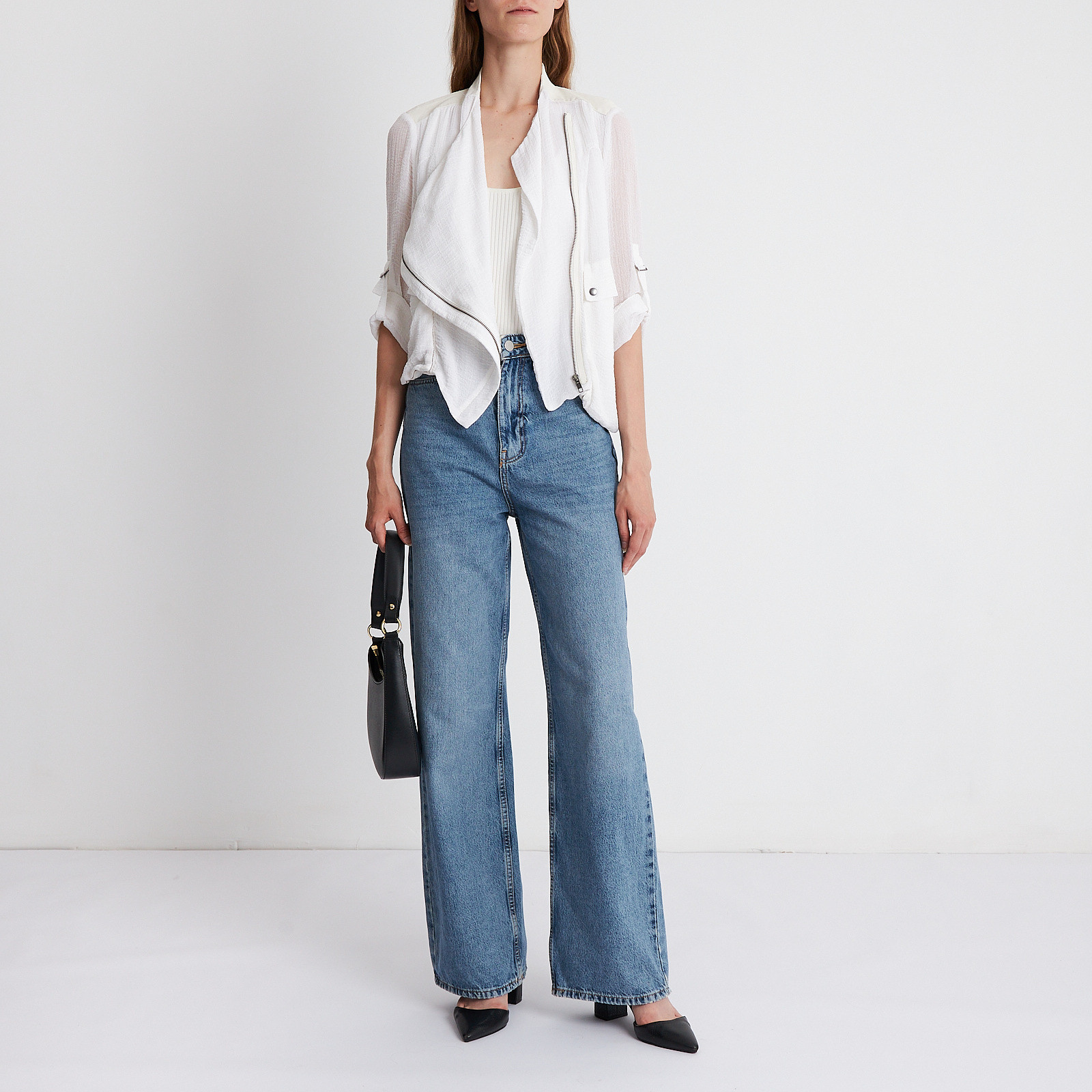 Куртка белого цвета Helmut Lang - фото из каталога магазина брендовой одежды Second Friend Store Куртка Helmut Lang - купить оригинал в секонд-хенде SFS - 2