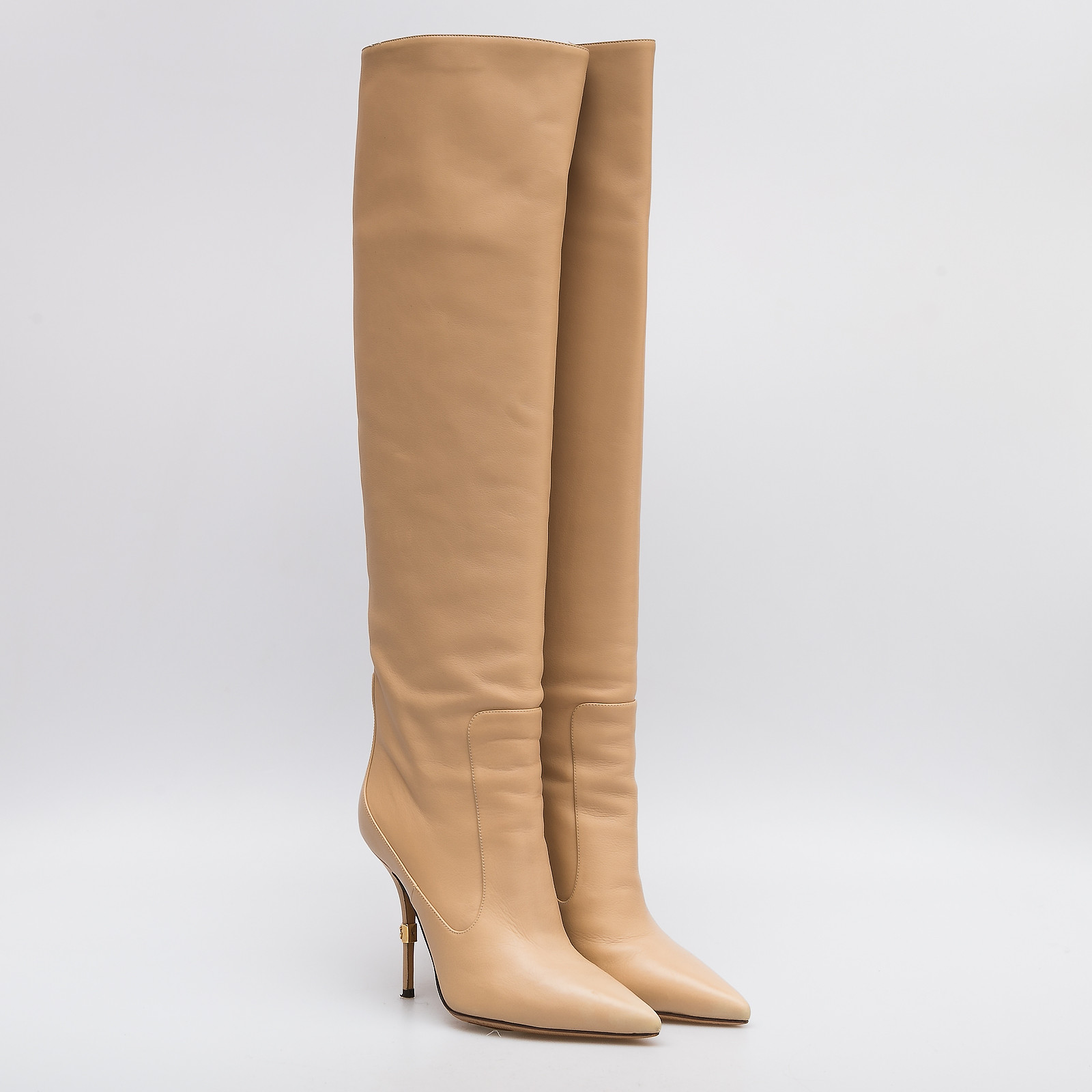 Сапоги бежевого цвета Dolce&Gabbana - фото из каталога магазина брендовой одежды Second Friend Store Сапоги Dolce&Gabbana - купить оригинал в секонд-хенде SFS - 2