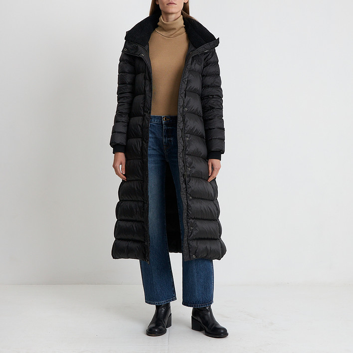 Пуховик Burberry