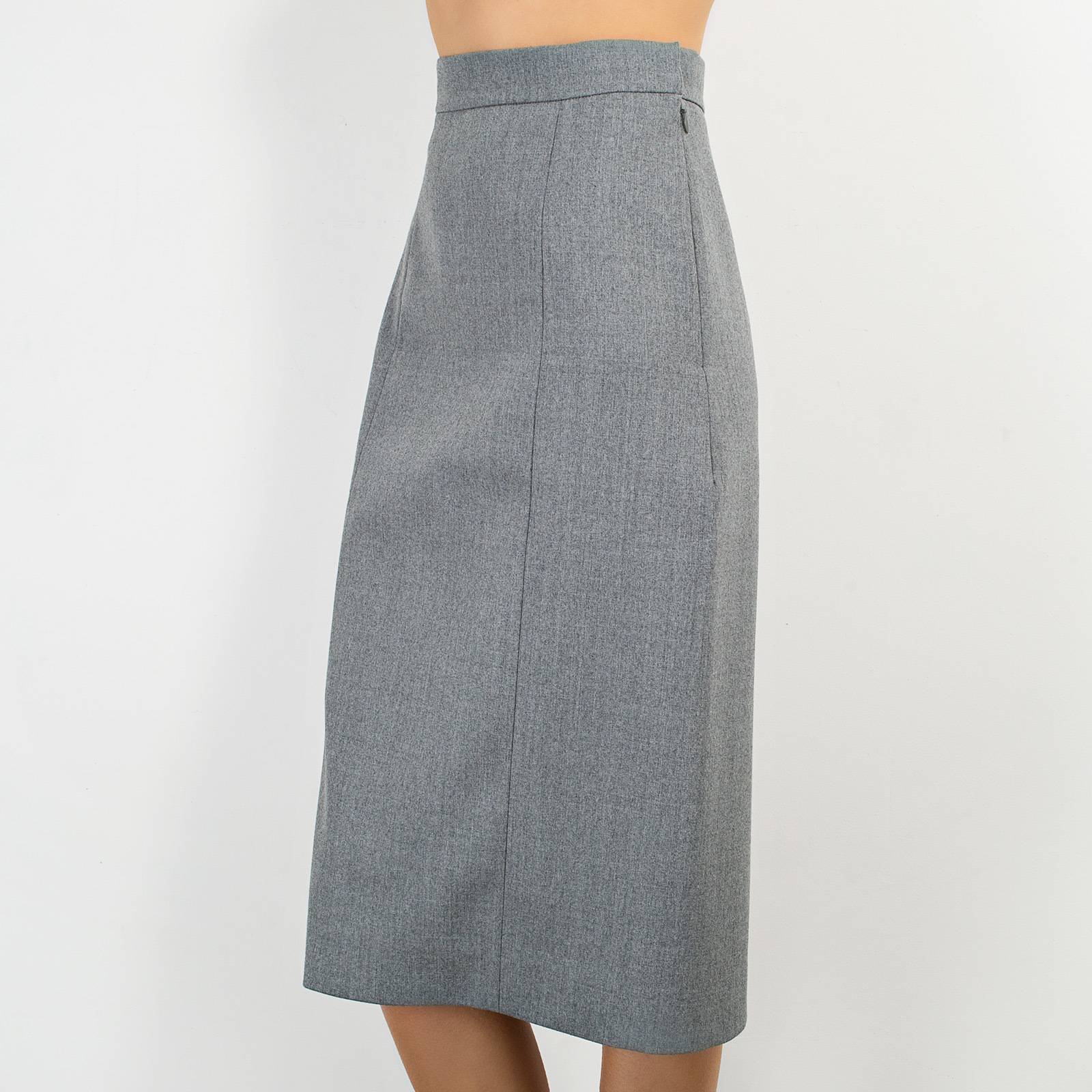 Юбка серого цвета Cos - фото из каталога магазина брендовой одежды Second Friend Store Юбка Cos - купить оригинал в секонд-хенде SFS - 2