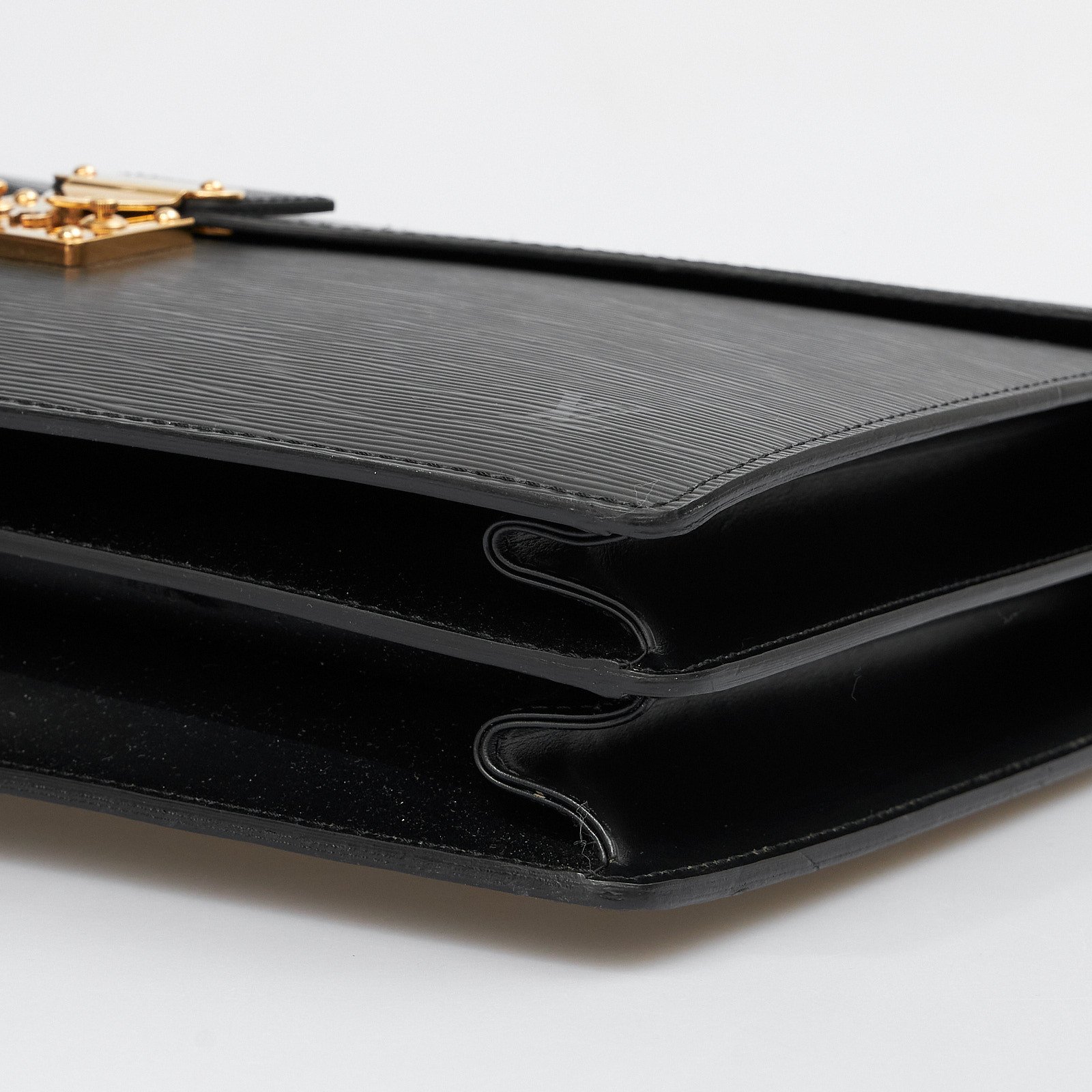 Портфель черного цвета Louis Vuitton - фото из каталога магазина брендовой одежды Second Friend Store Портфель Louis Vuitton - купить оригинал в секонд-хенде SFS - 7