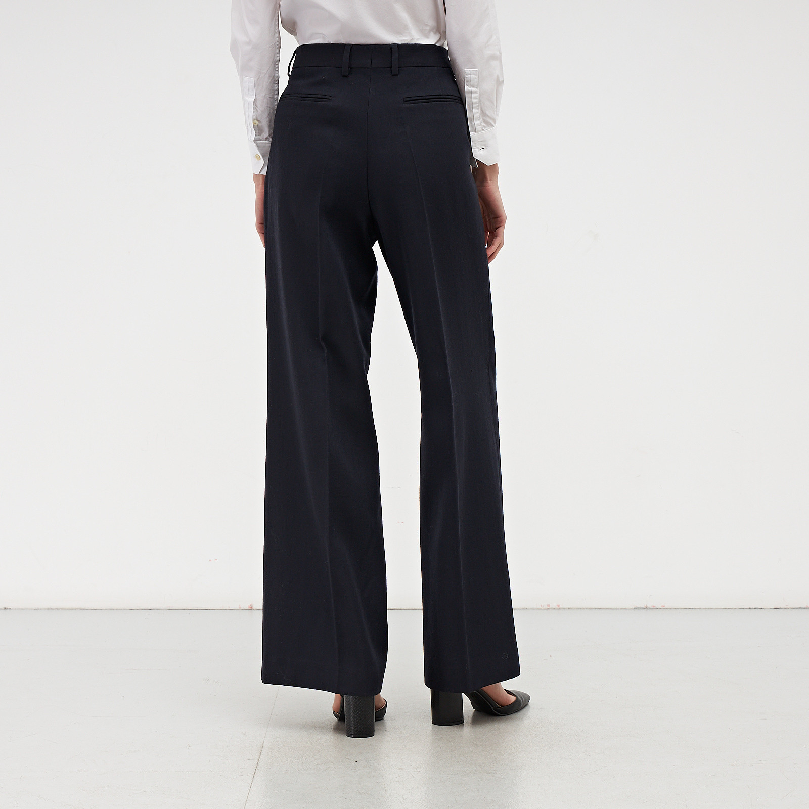 Брюки черного цвета Dries Van Noten - фото из каталога магазина брендовой одежды Second Friend Store Брюки Dries Van Noten - купить оригинал в секонд-хенде SFS - 3