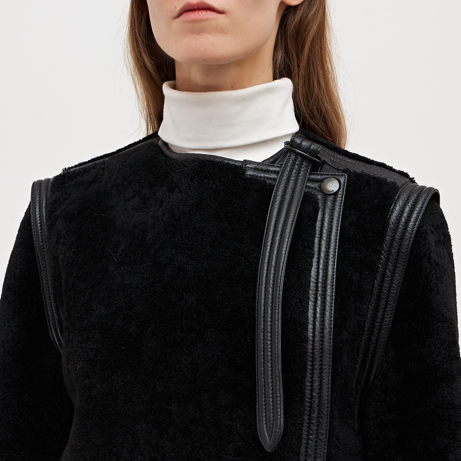 Дубленка черного цвета Chloe - фото из каталога магазина брендовой одежды Second Friend Store Дубленка Chloe - купить оригинал в секонд-хенде SFS - 4