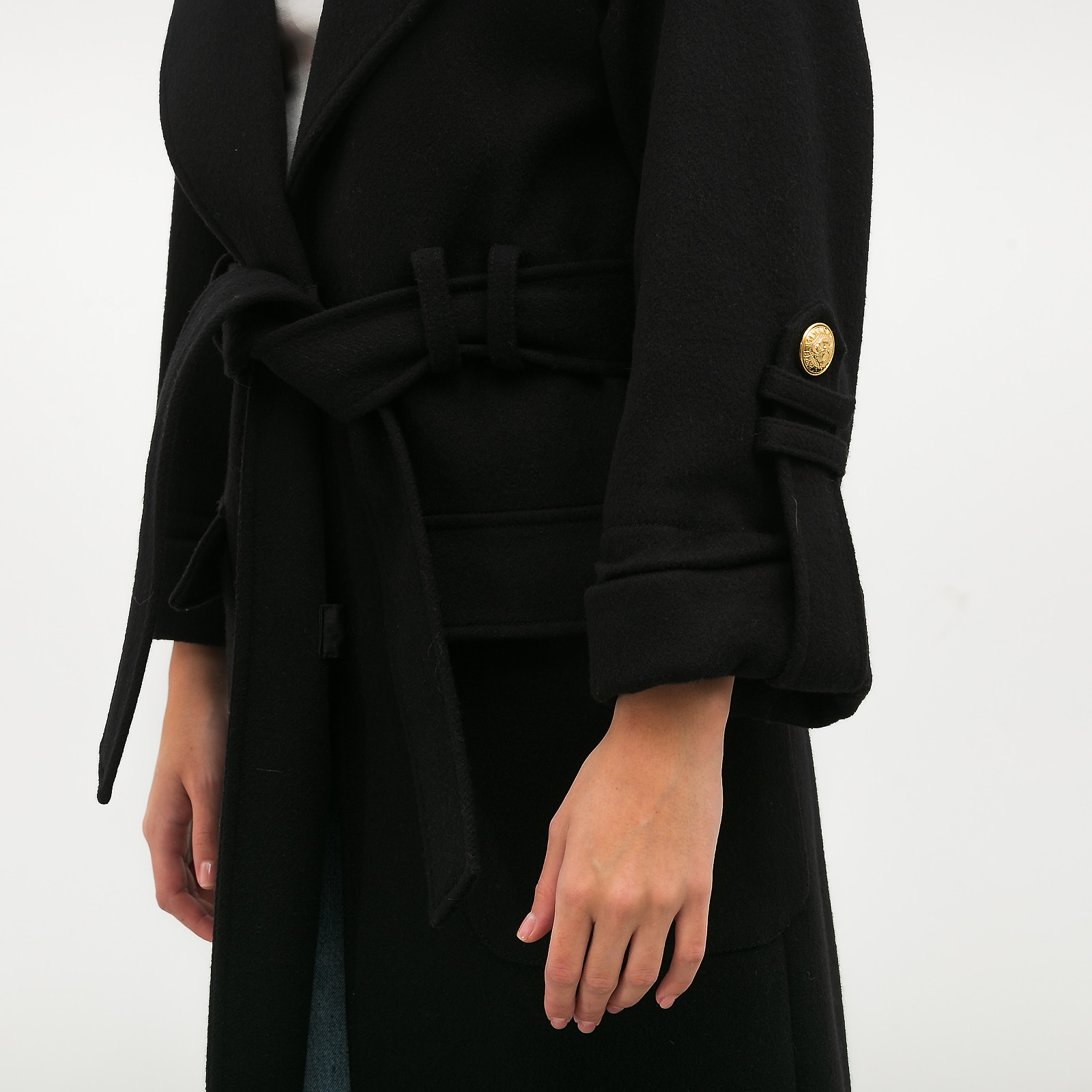 Пальто черного цвета Balmain - фото из каталога магазина брендовой одежды Second Friend Store Пальто Balmain - купить оригинал в секонд-хенде SFS - 4