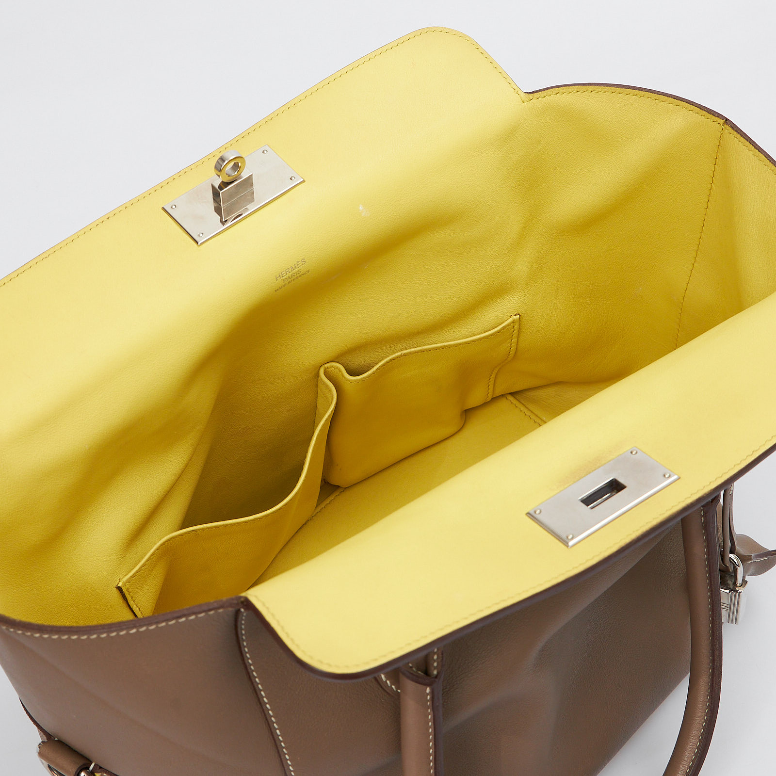 Сумка бежевого цвета Hermes - фото из каталога магазина брендовой одежды Second Friend Store Сумка Hermes - купить оригинал в секонд-хенде SFS - 8