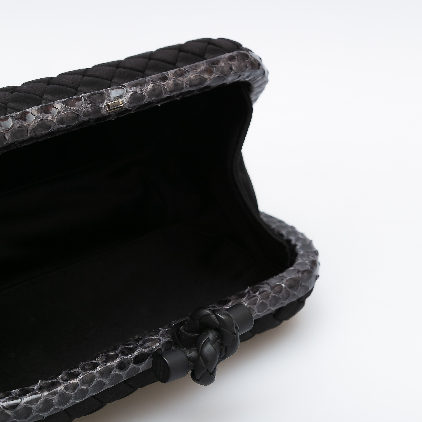 Клатч Bottega Veneta - купить оригинал в секонд-хенде SFS - 5