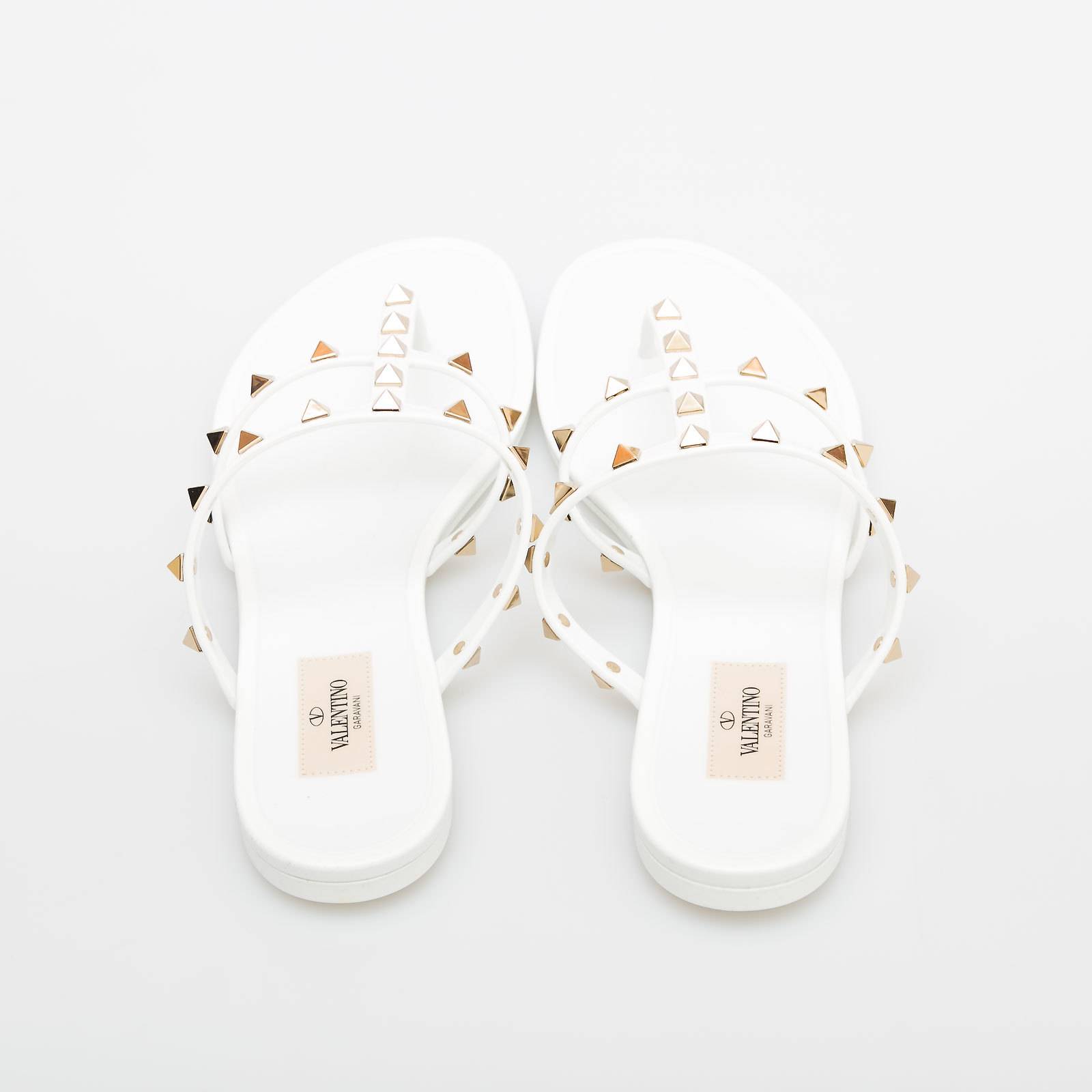 Сандалии белого цвета Valentino - фото из каталога магазина брендовой одежды Second Friend Store Сандалии Valentino - купить оригинал в секонд-хенде SFS - 3