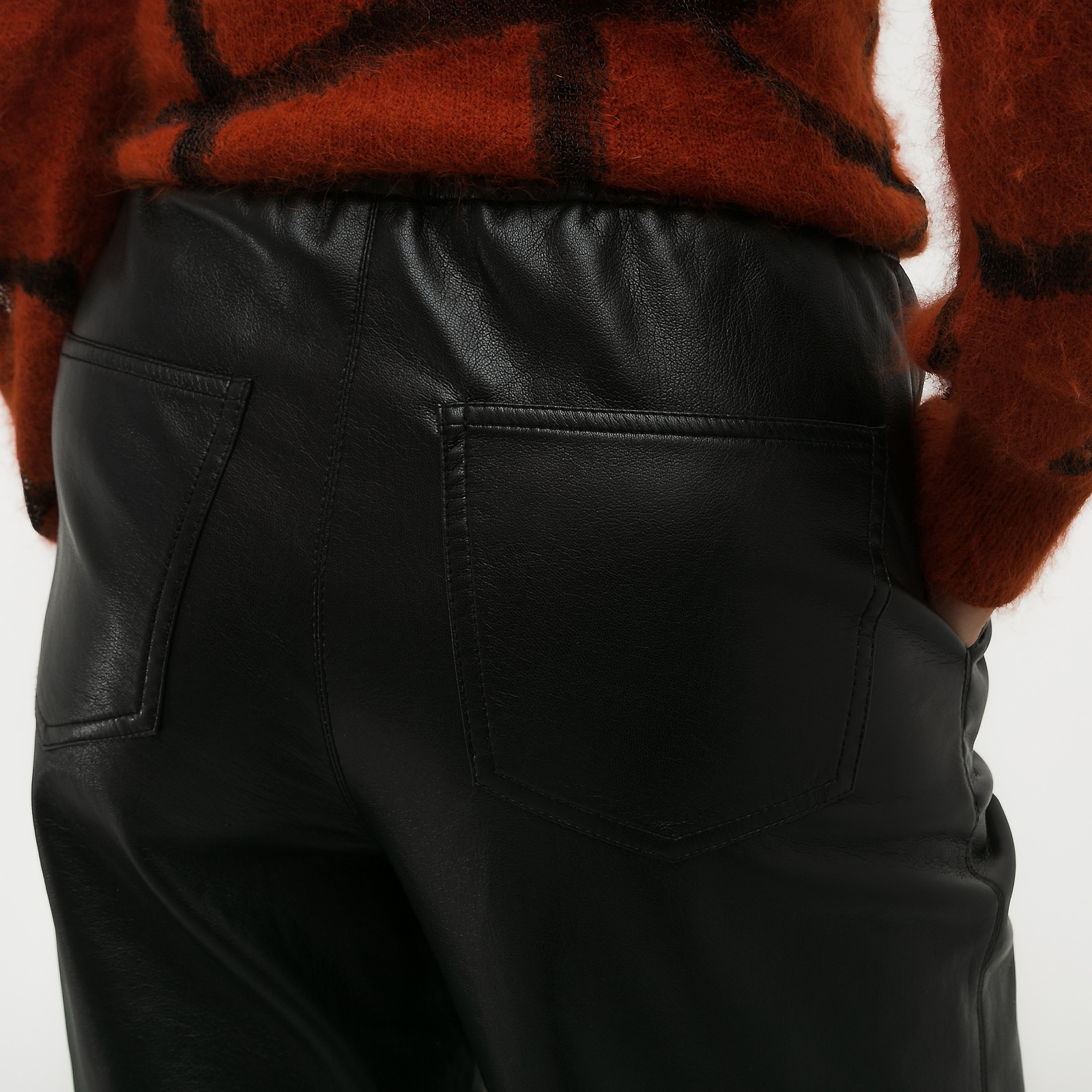 Шорты коричневого цвета Nanushka - фото из каталога магазина брендовой одежды Second Friend Store Шорты Nanushka - купить оригинал в секонд-хенде SFS - 4