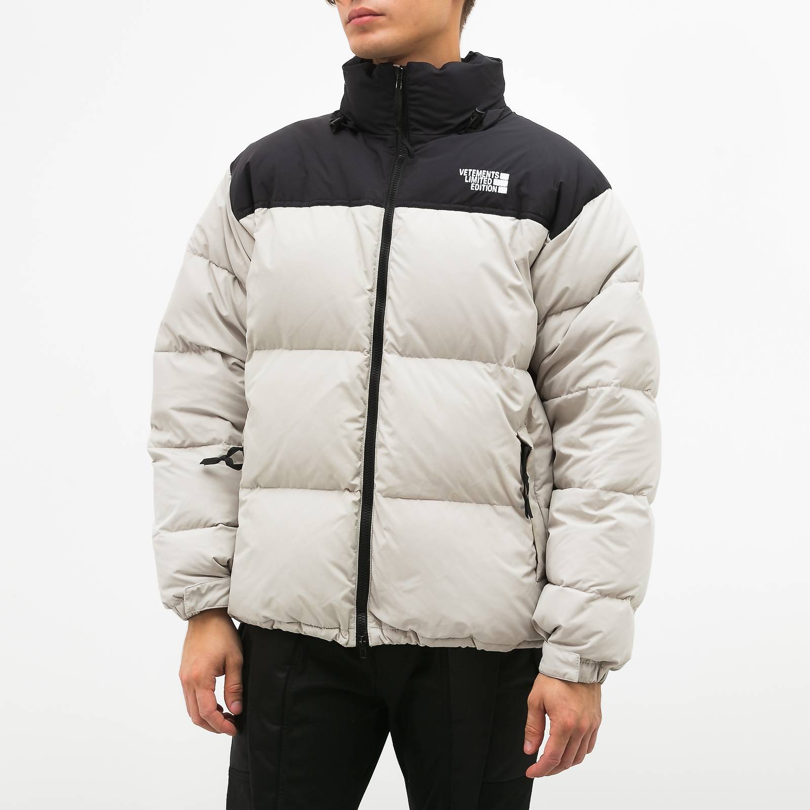 

Пуховик Vetements, S