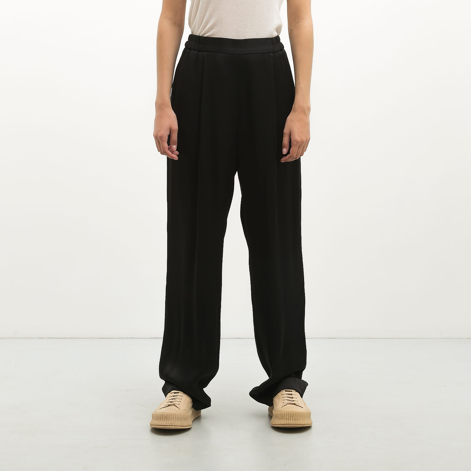 Брюки черного цвета Stella McCartney - фото из каталога магазина брендовой одежды Second Friend Store Брюки Stella McCartney - купить оригинал в секонд-хенде SFS - 1