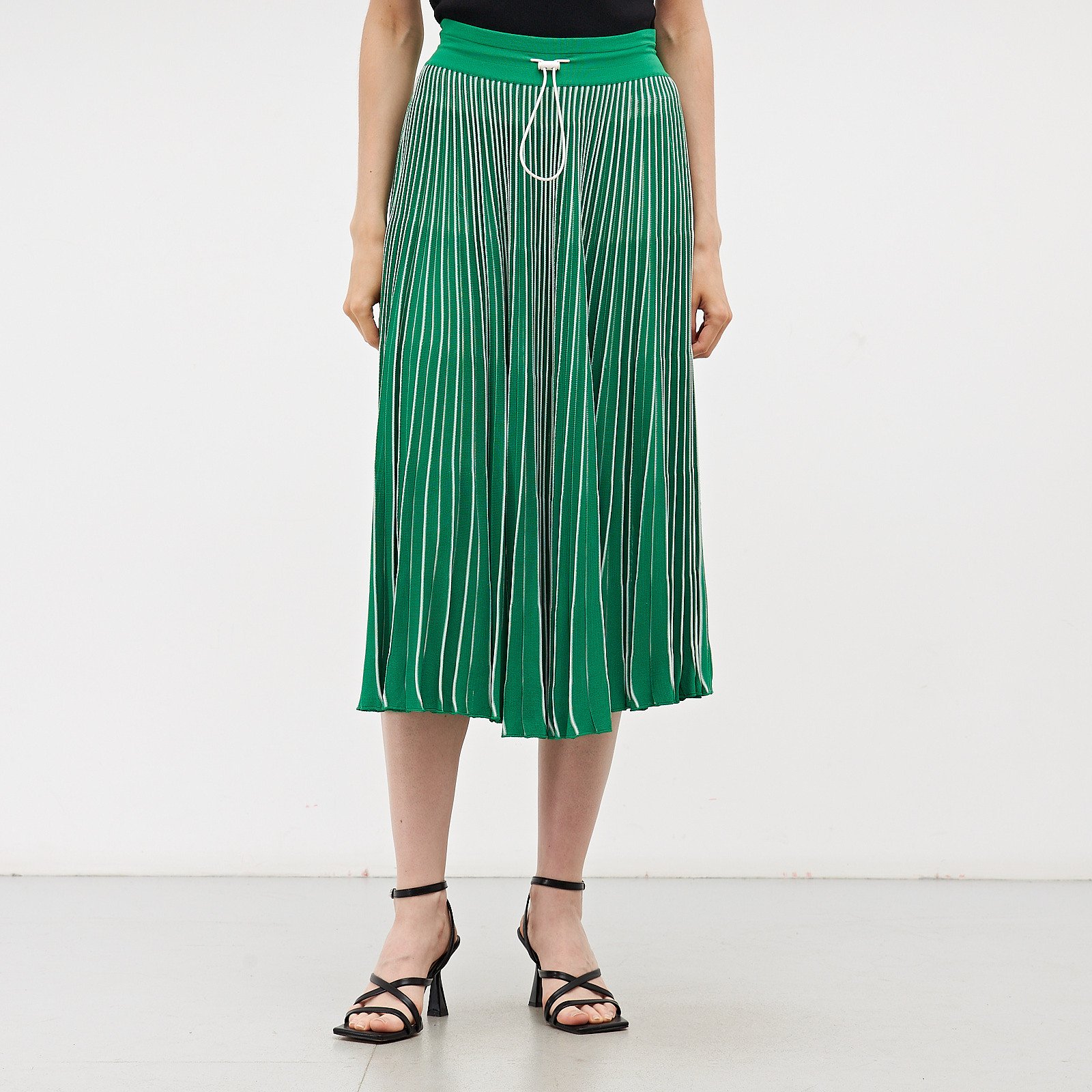 Юбка зеленого цвета Valentino - фото из каталога магазина брендовой одежды Second Friend Store Юбка Valentino - купить оригинал в секонд-хенде SFS - 1