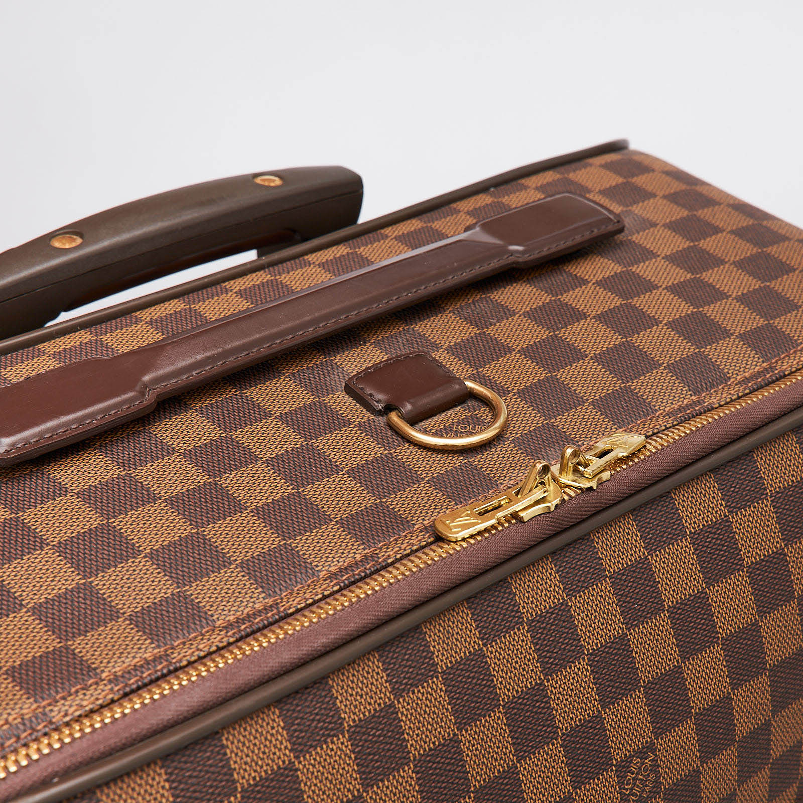 Чемодан коричневого цвета Louis Vuitton - фото из каталога магазина брендовой одежды Second Friend Store Чемодан Louis Vuitton - купить оригинал в секонд-хенде SFS - 6