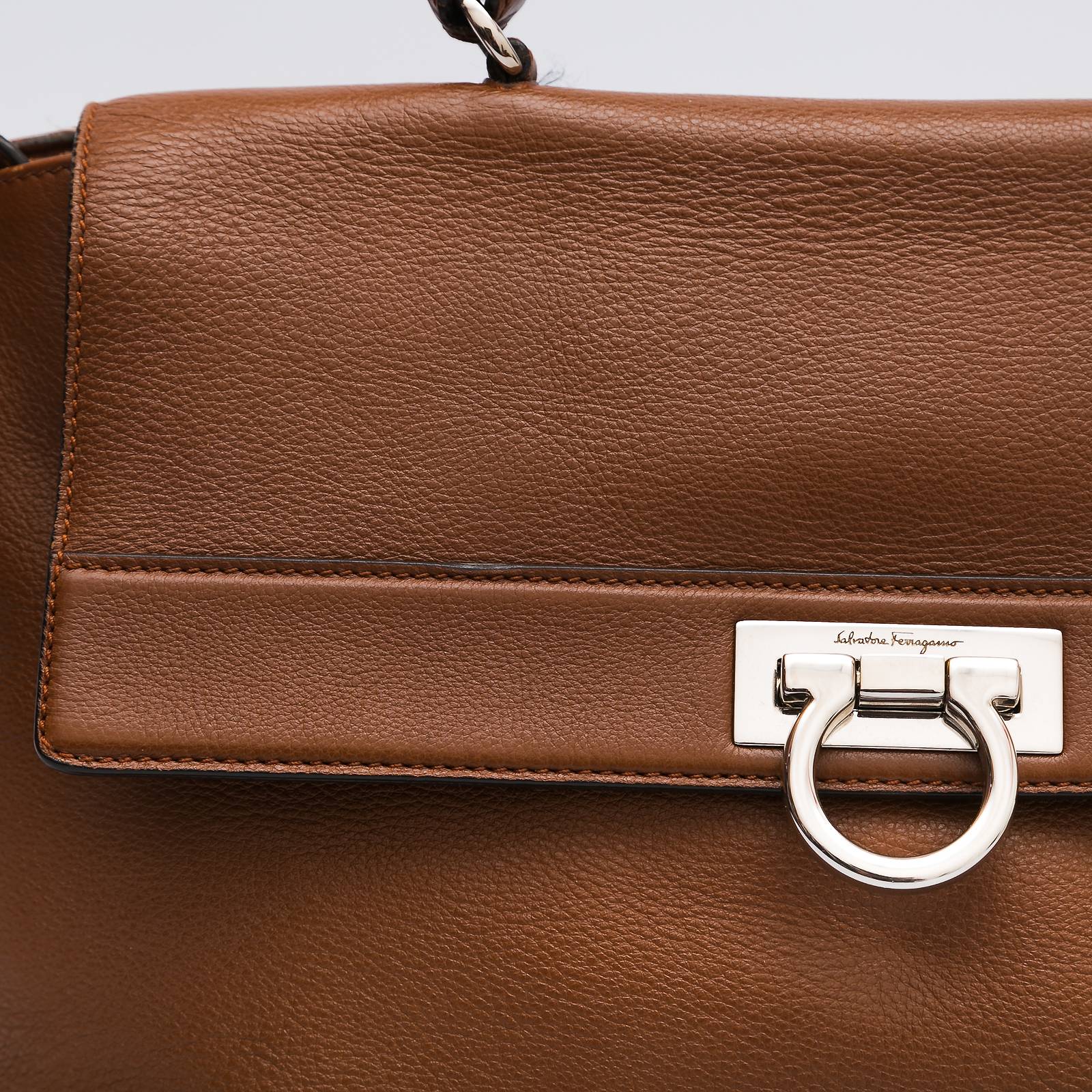 Сумка Salvatore Ferragamo - купить оригинал в секонд-хенде SFS - 6