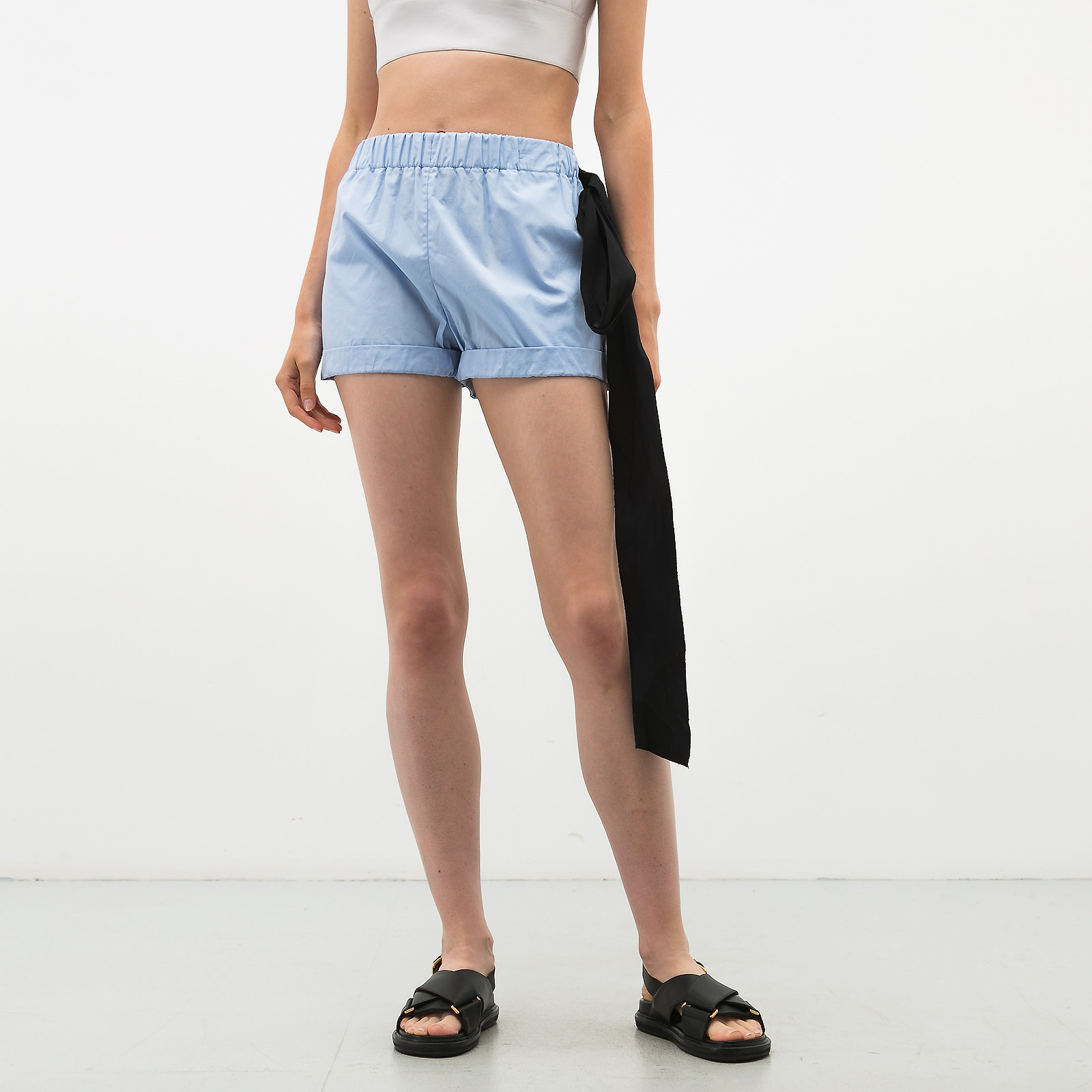 Шорты голубого цвета N21 - фото из каталога магазина брендовой одежды Second Friend Store Шорты N21 - купить оригинал в секонд-хенде SFS - 1