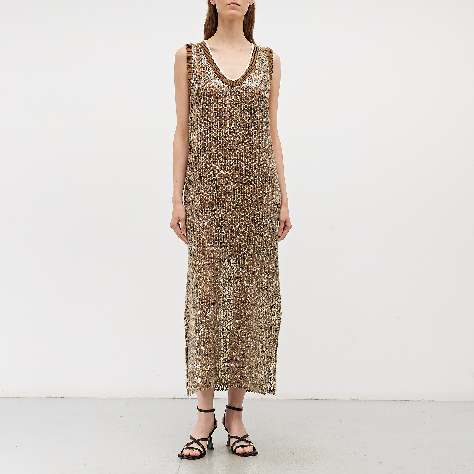 Платье бежевого цвета Brunello Cucinelli - фото из каталога магазина брендовой одежды Second Friend Store Платье Brunello Cucinelli - купить оригинал в секонд-хенде SFS - 1