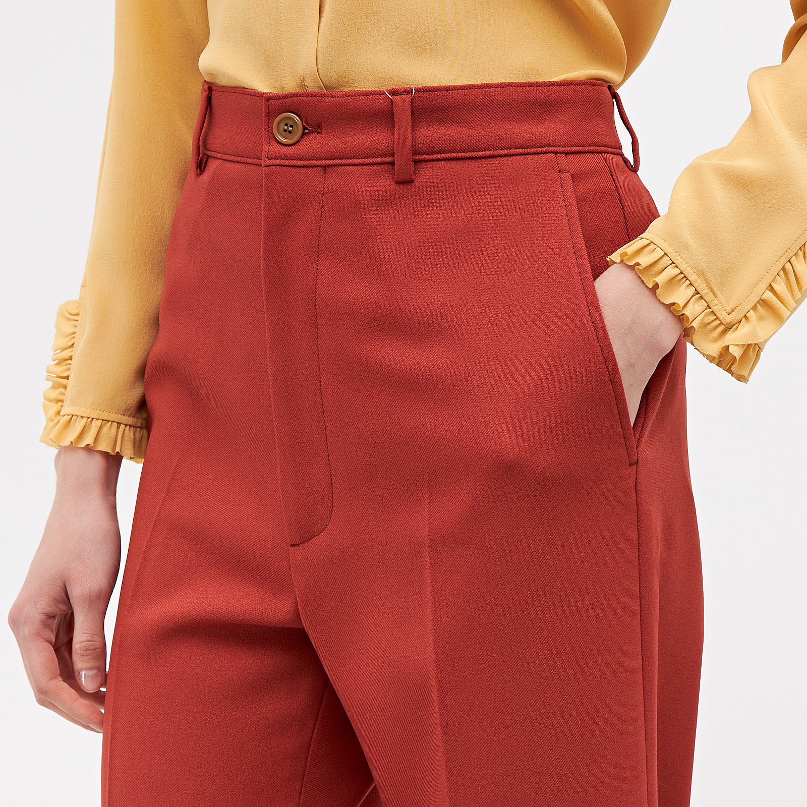 Брюки коричневого цвета Gucci - фото из каталога магазина брендовой одежды Second Friend Store Брюки Gucci - купить оригинал в секонд-хенде SFS - 4