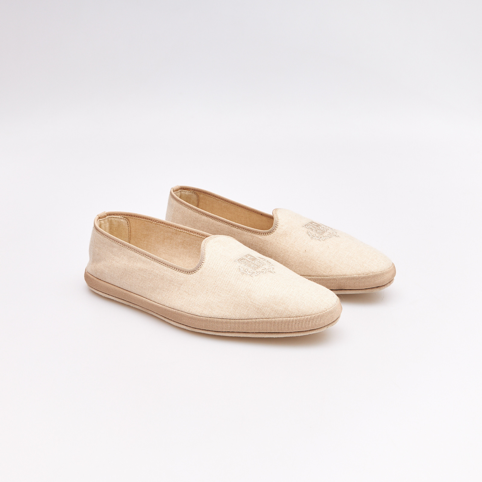 Лоферы  бежевого цвета Loro Piana - фото из каталога магазина брендовой одежды Second Friend Store Лоферы Loro Piana - купить оригинал в секонд-хенде SFS - 2