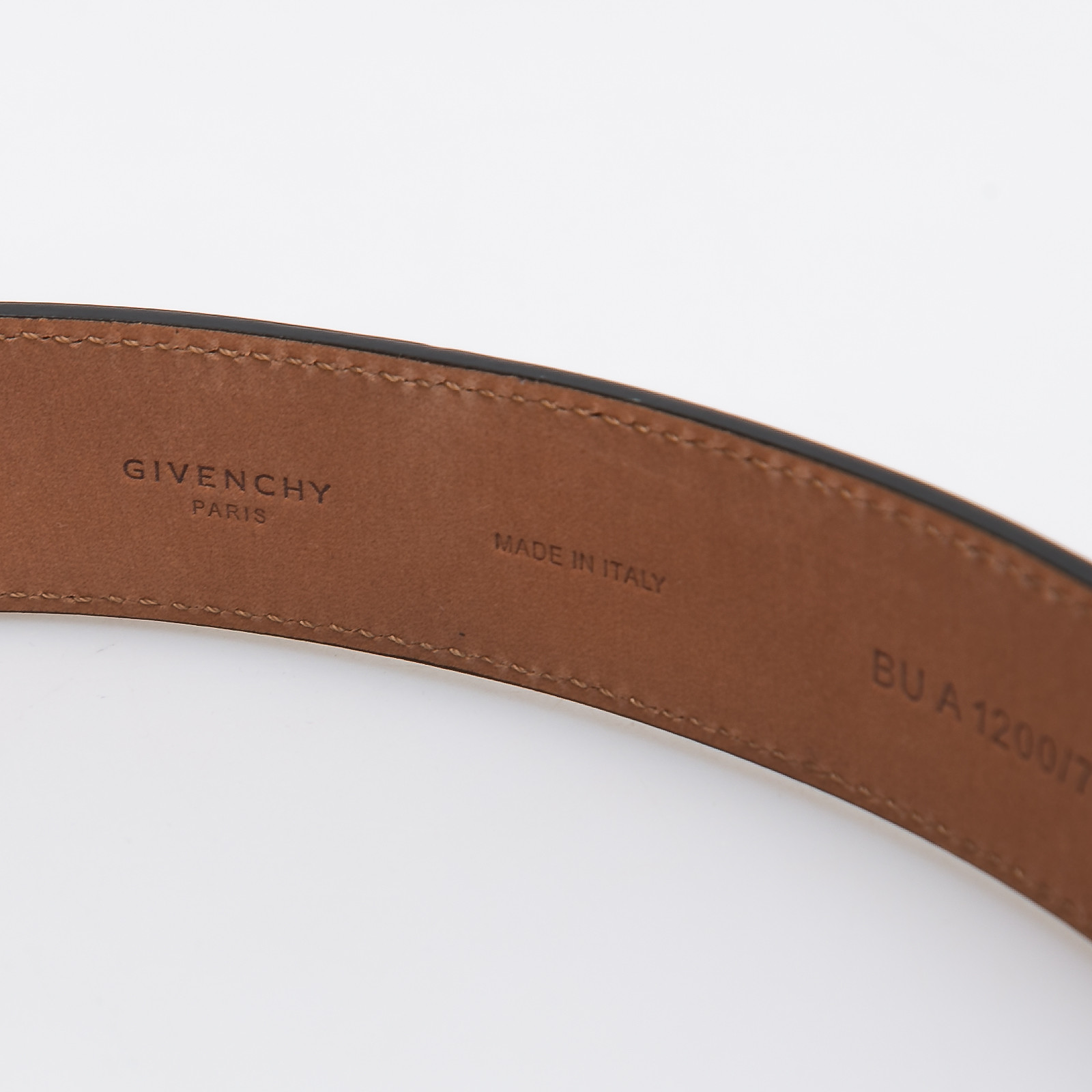 Ремень черного цвета Givenchy - фото из каталога магазина брендовой одежды Second Friend Store Ремень Givenchy - купить оригинал в секонд-хенде SFS - 3