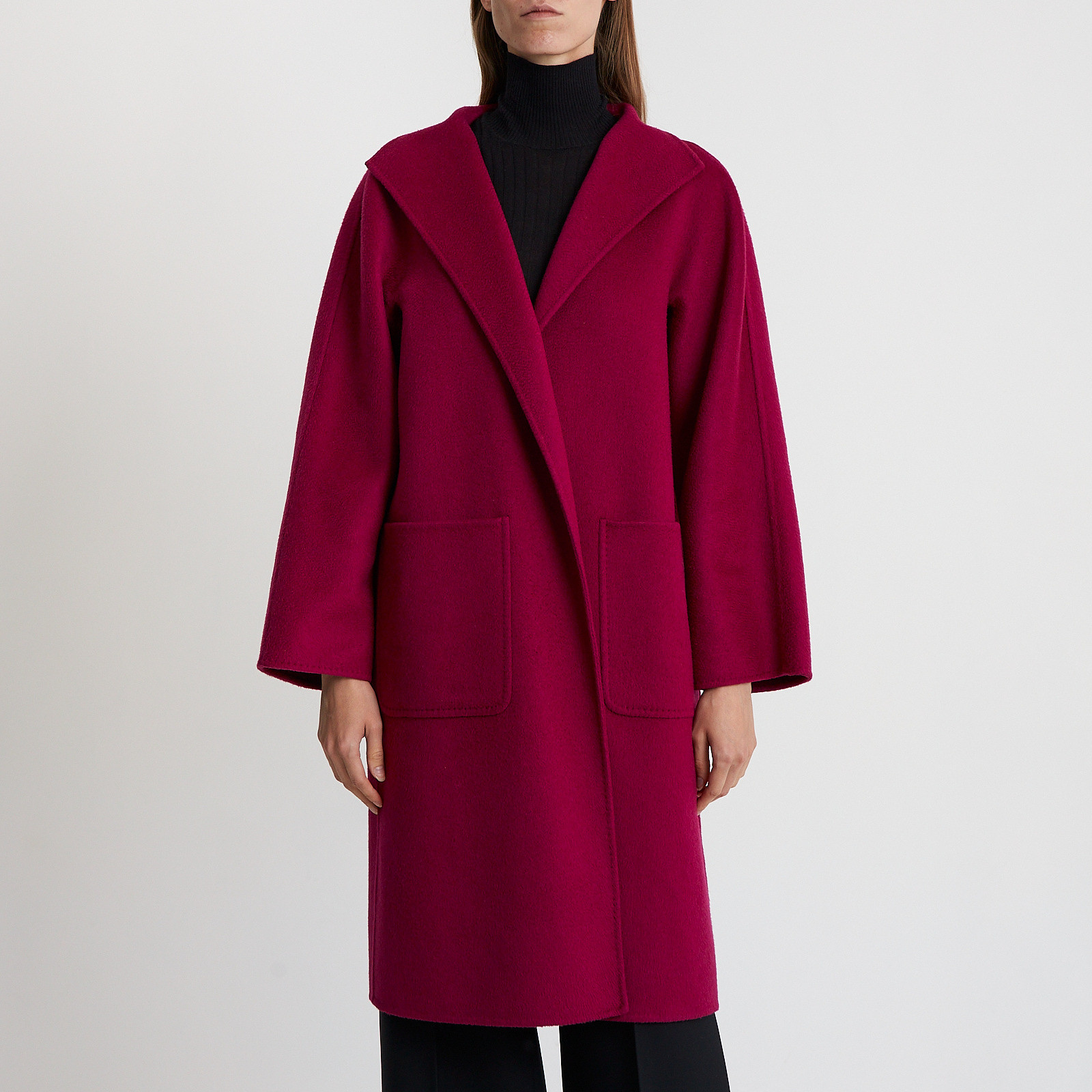 Пальто розового цвета Max Mara - фото из каталога магазина брендовой одежды Second Friend Store Пальто Max Mara - купить оригинал в секонд-хенде SFS - 1