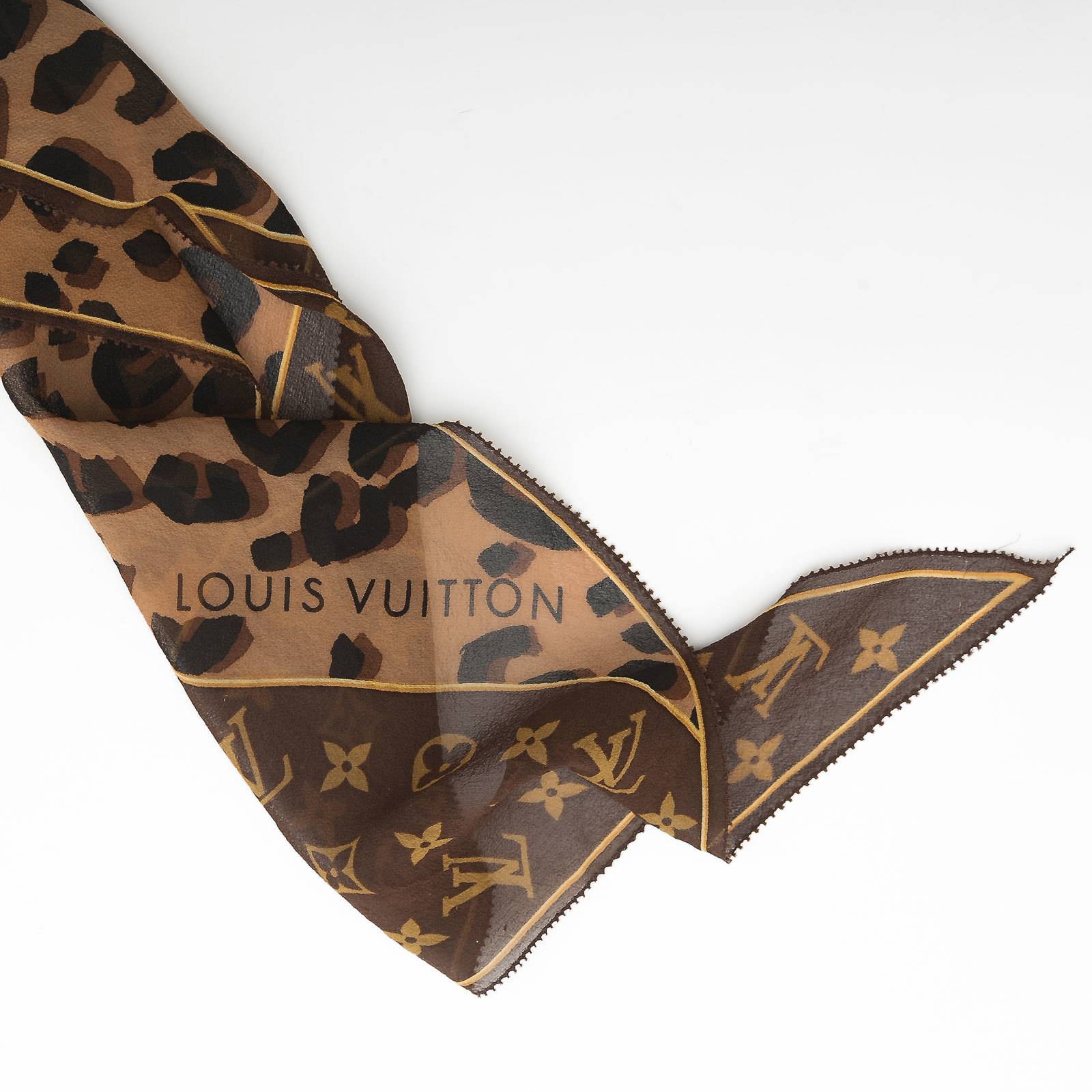 Платок Louis Vuitton - купить оригинал в секонд-хенде SFS