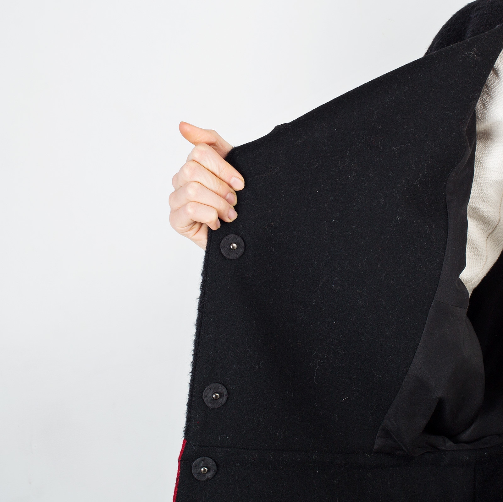 Пальто черного цвета Diane von Furstenberg - фото из каталога магазина брендовой одежды Second Friend Store Пальто Diane von Furstenberg - купить оригинал в секонд-хенде SFS - 4