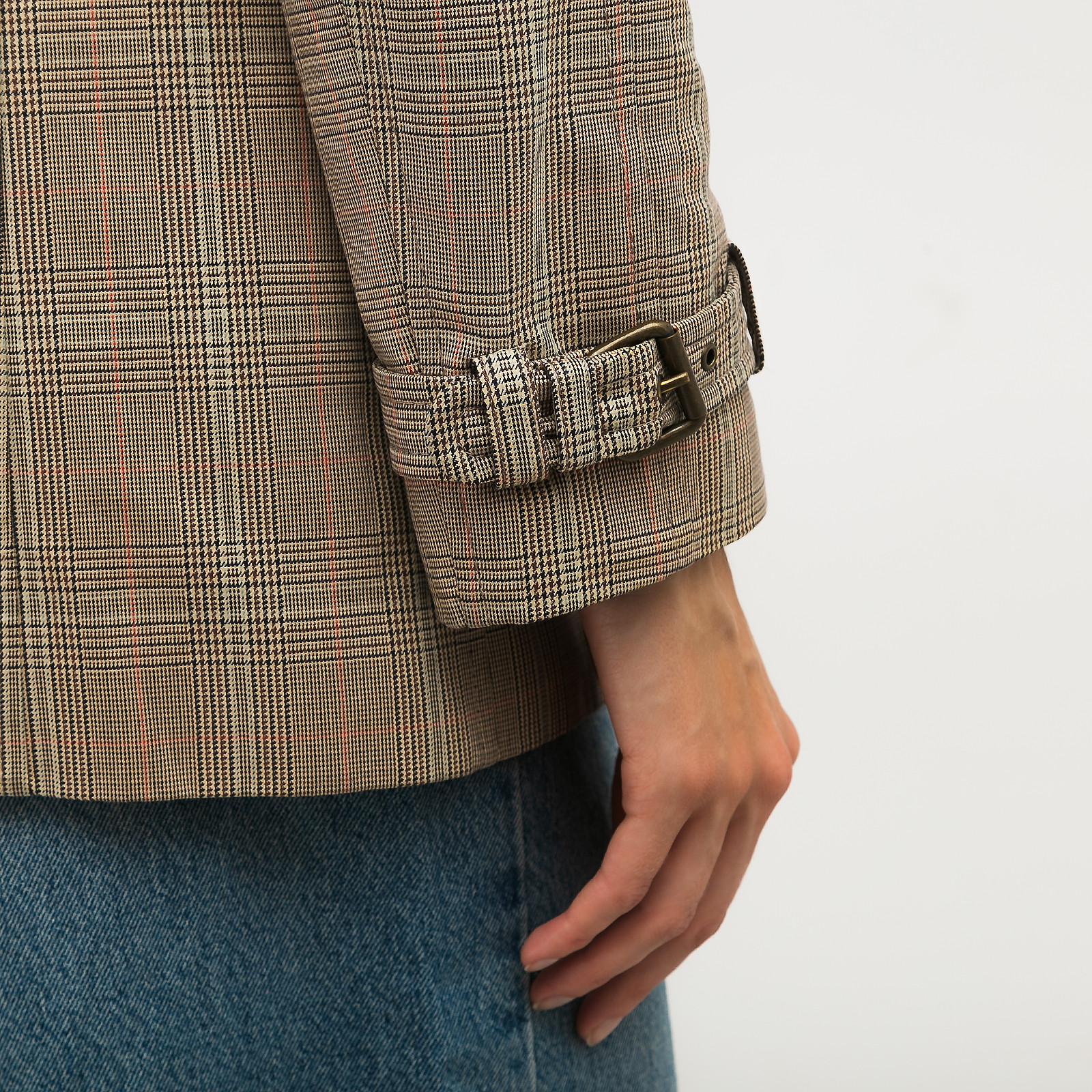 Плащ бежевого цвета Dolce&Gabbana - фото из каталога магазина брендовой одежды Second Friend Store Плащ Dolce&Gabbana - купить оригинал в секонд-хенде SFS - 5