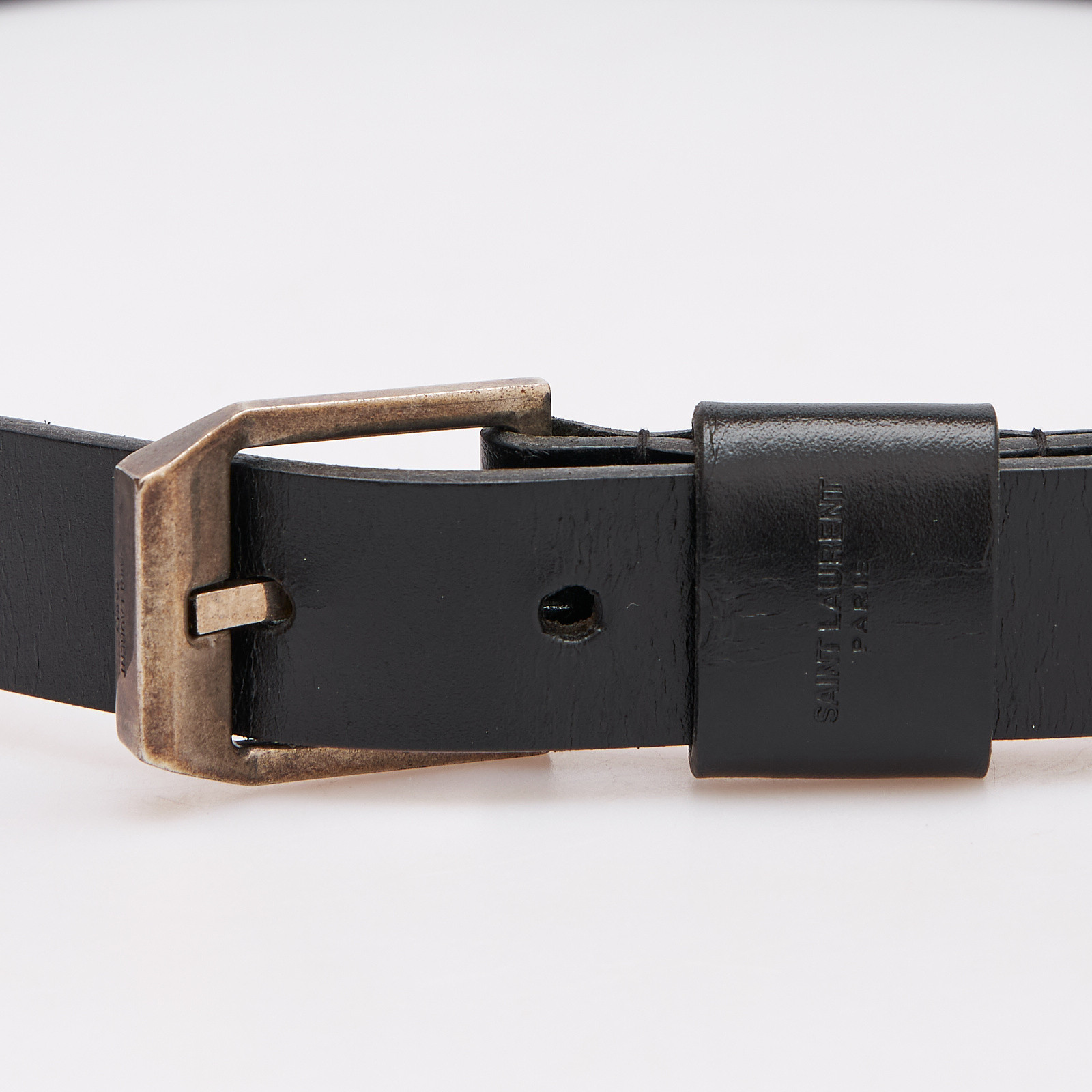 Ремень черного цвета Saint Laurent - фото из каталога магазина брендовой одежды Second Friend Store Ремень Saint Laurent - купить оригинал в секонд-хенде SFS - 3