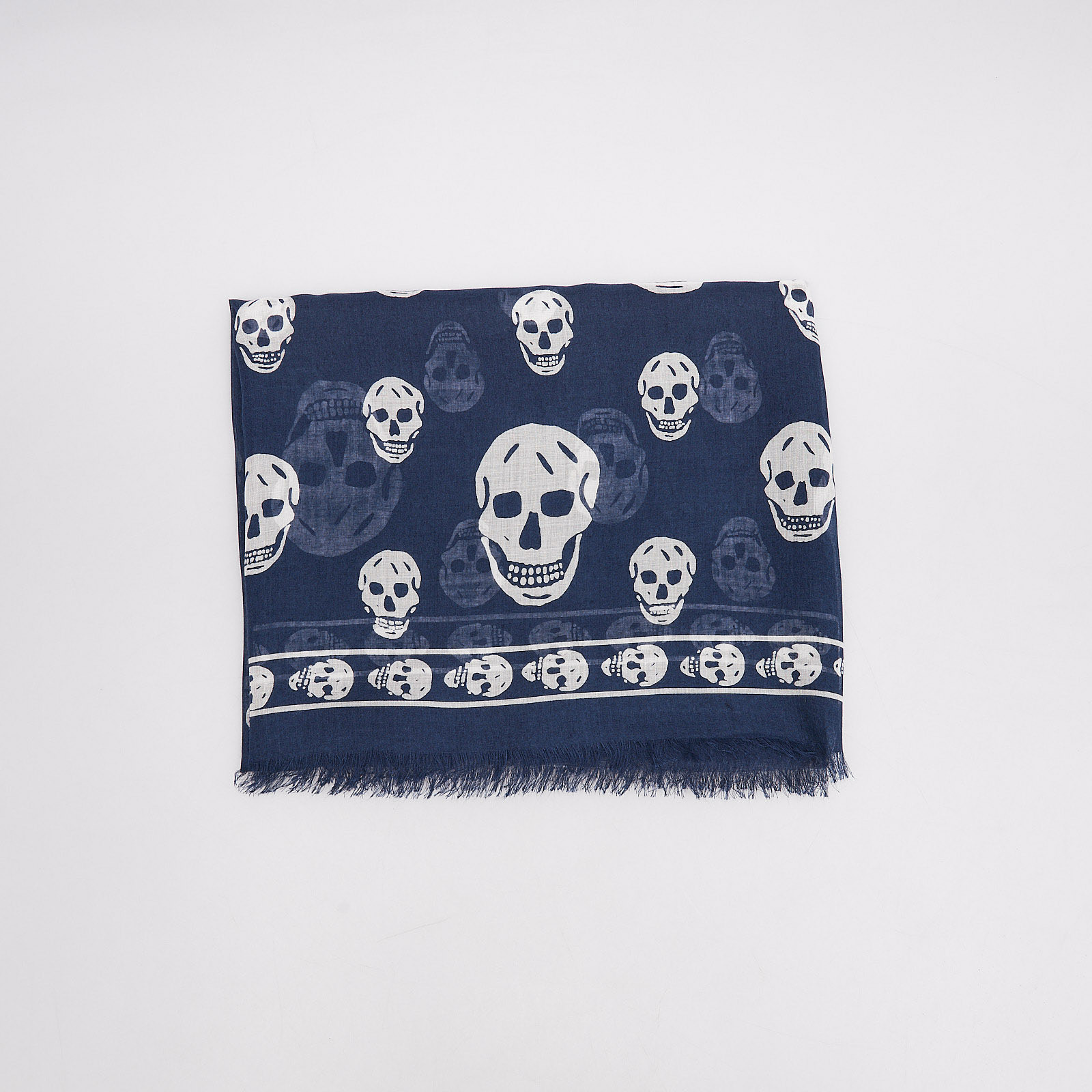 Платок Alexander McQueen - купить оригинал в секонд-хенде SFS - 1