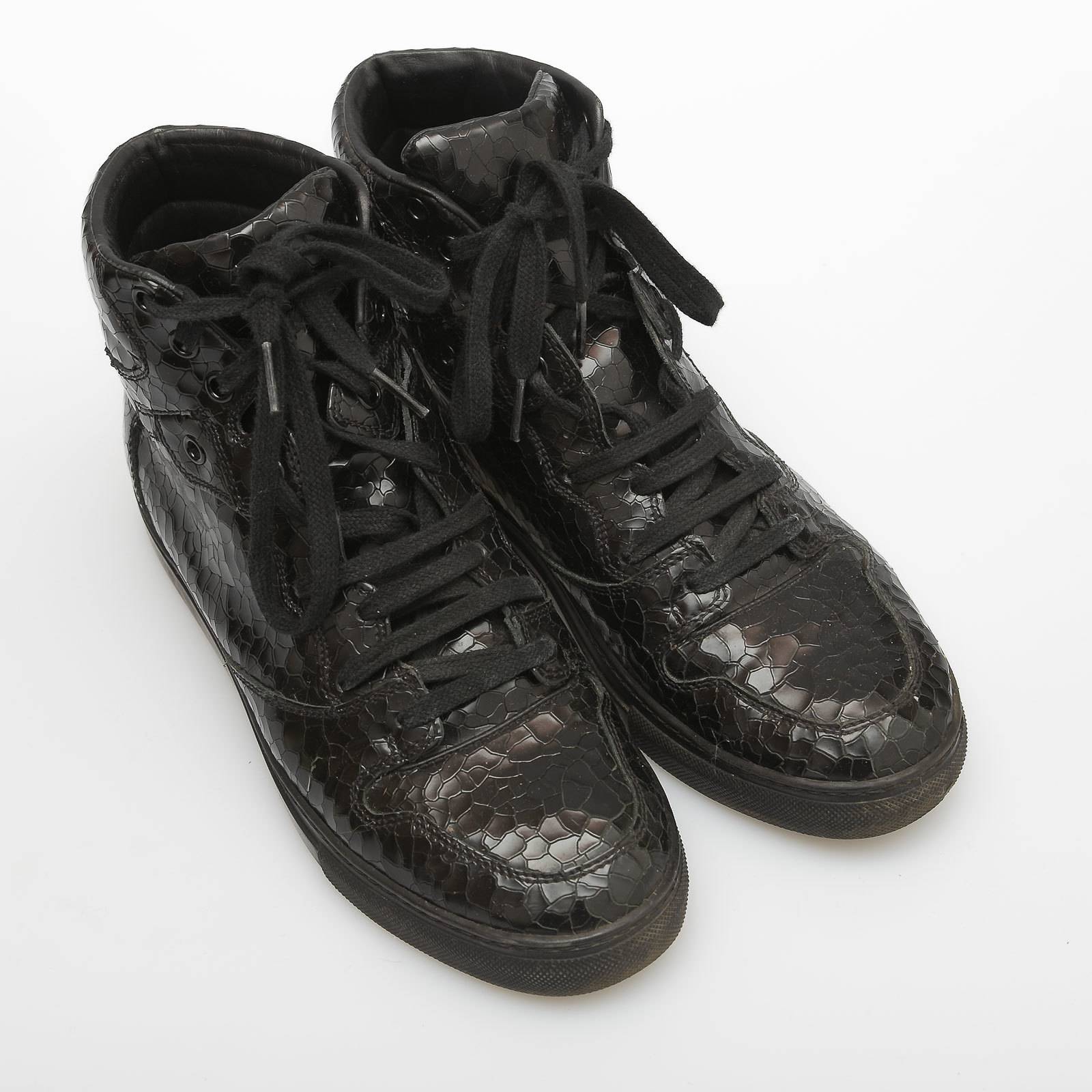 Кеды черного цвета Balenciaga - фото из каталога магазина брендовой одежды Second Friend Store Кеды Balenciaga - купить оригинал в секонд-хенде SFS - 2