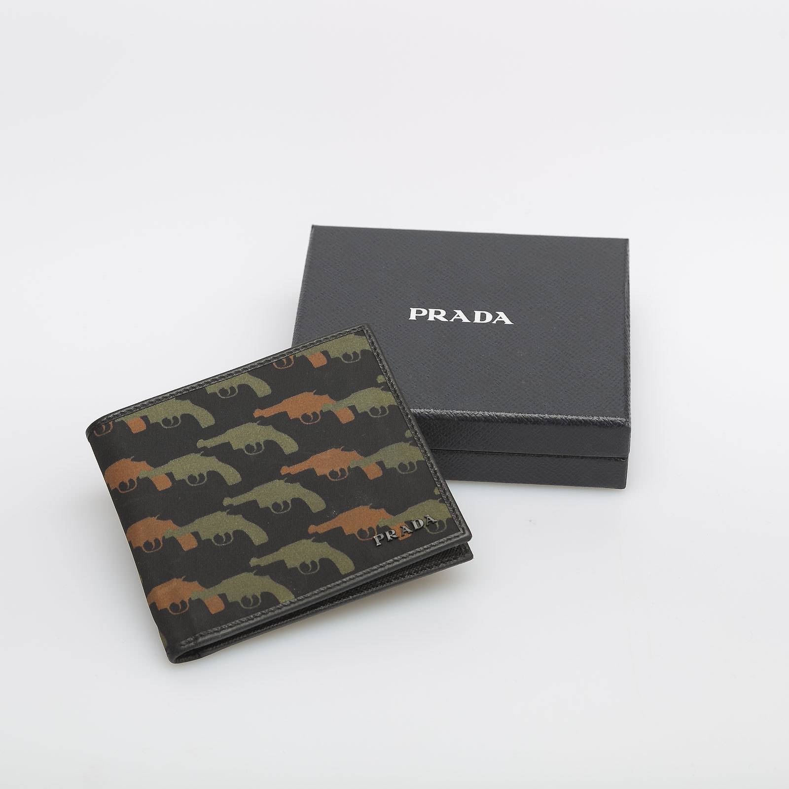 Кошелек Prada - купить оригинал в секонд-хенде SFS