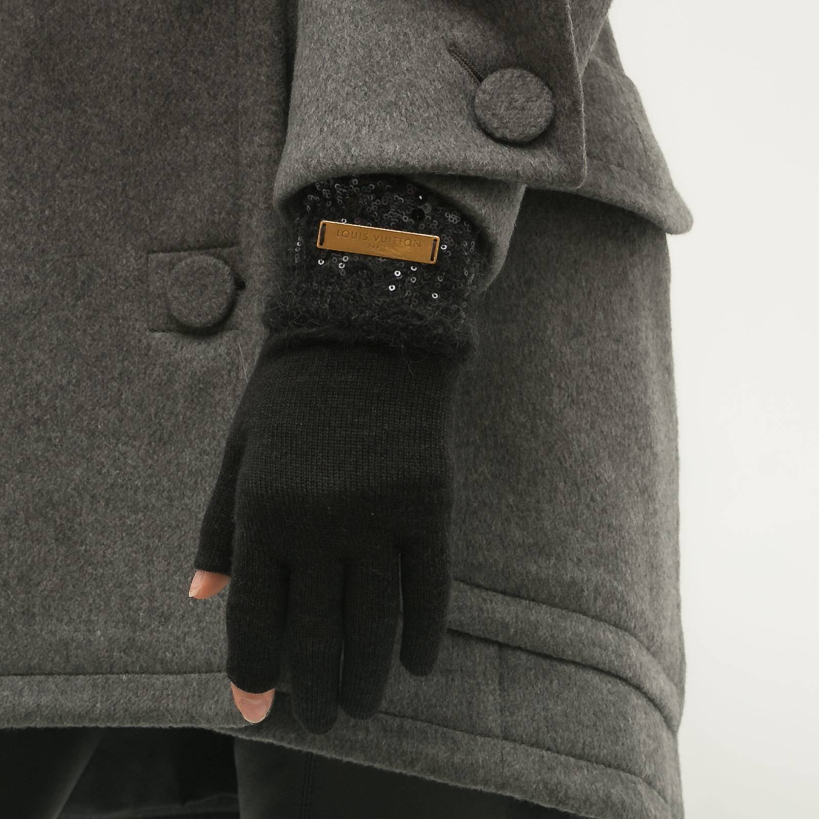Перчатки Louis Vuitton - купить оригинал в секонд-хенде SFS