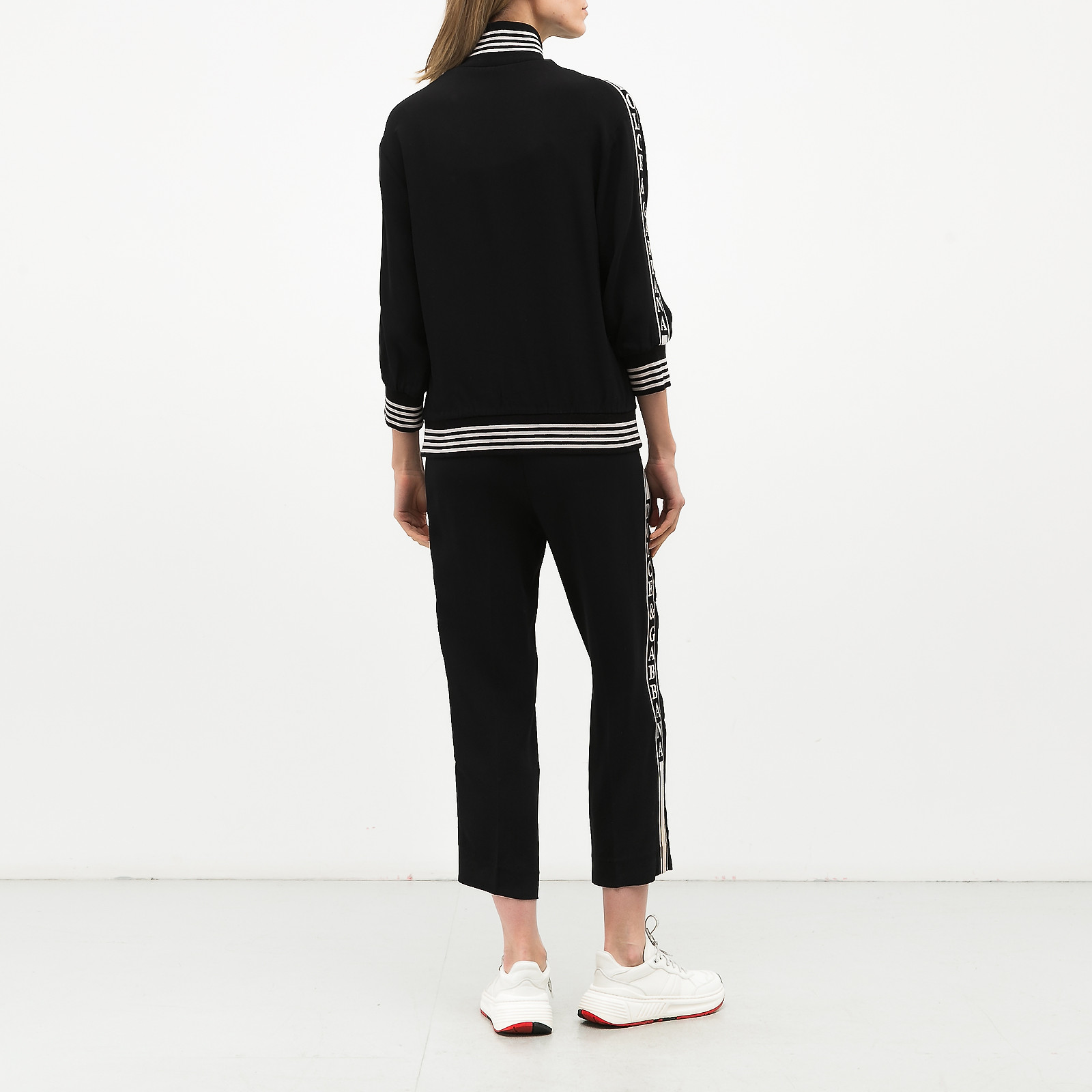 Костюм черного цвета Dolce&Gabbana - фото из каталога магазина брендовой одежды Second Friend Store Костюм Dolce&Gabbana - купить оригинал в секонд-хенде SFS - 2