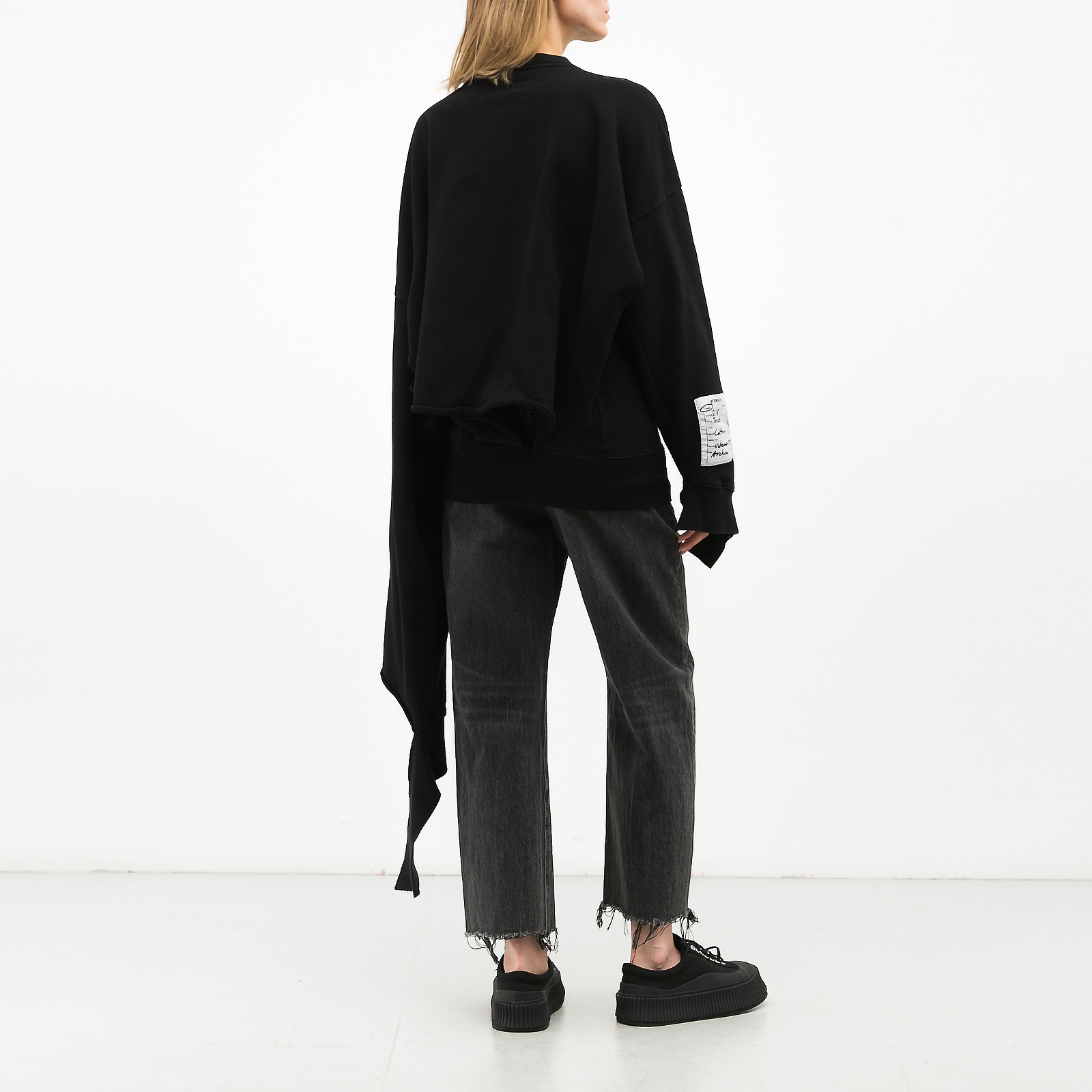 Свитшот черного цвета Vetements - фото из каталога магазина брендовой одежды Second Friend Store Свитшот Vetements - купить оригинал в секонд-хенде SFS - 4