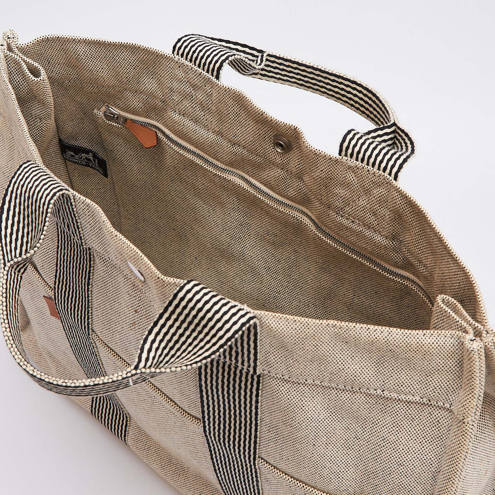 Сумка  серого цвета Hermes - фото из каталога магазина брендовой одежды Second Friend Store Сумка Hermes - купить оригинал в секонд-хенде SFS - 9