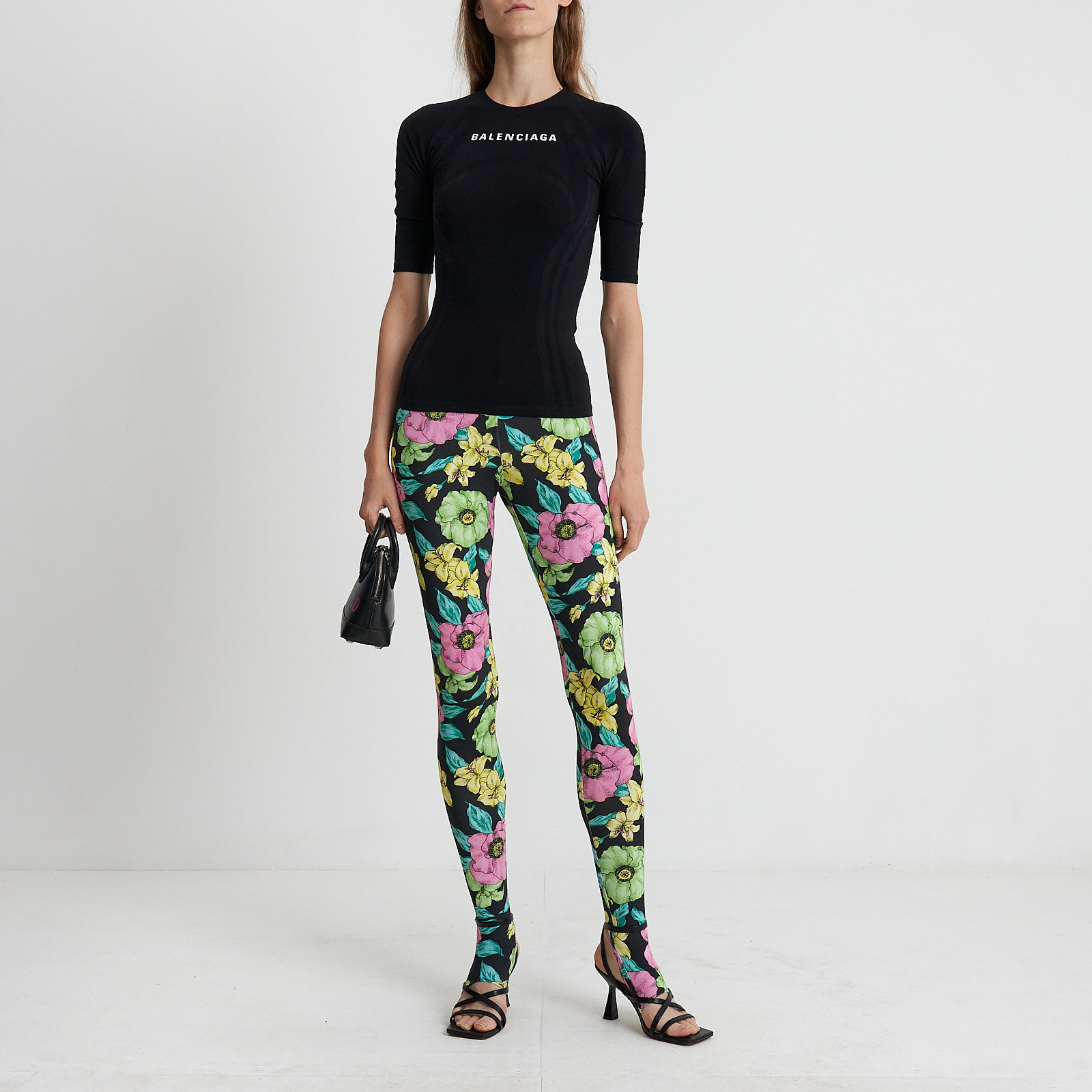 Футболка Balenciaga - купить оригинал в секонд-хенде SFS - 2