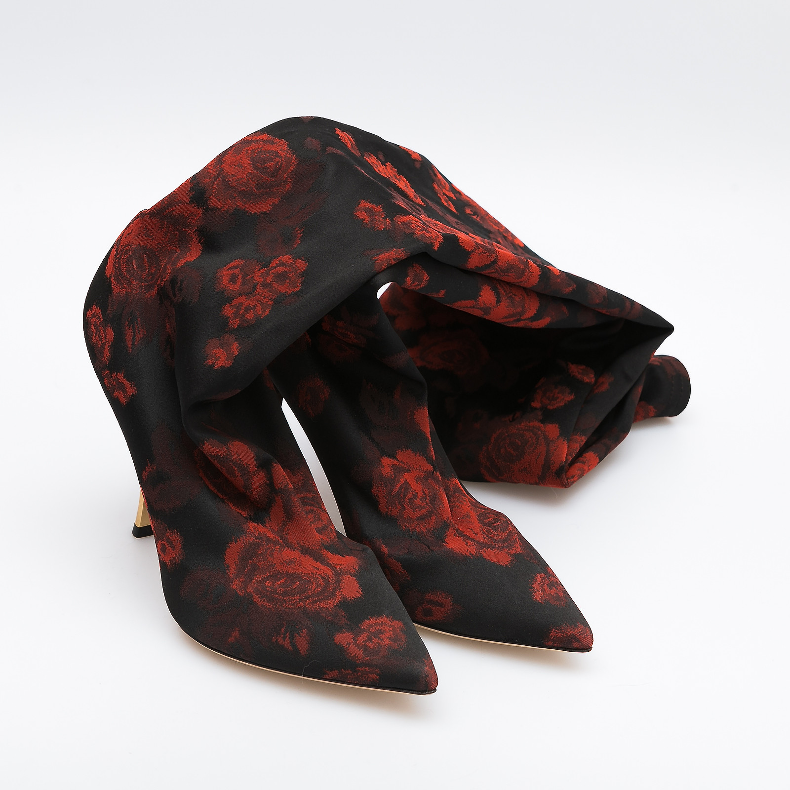 Сапоги черного цвета Dolce&Gabbana - фото из каталога магазина брендовой одежды Second Friend Store Сапоги Dolce&Gabbana - купить оригинал в секонд-хенде SFS - 1