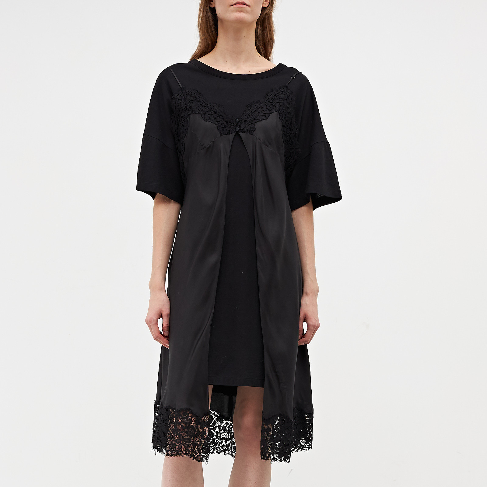 Платье черного цвета Maison Margiela - фото из каталога магазина брендовой одежды Second Friend Store Платье Maison Margiela - купить оригинал в секонд-хенде SFS - 1