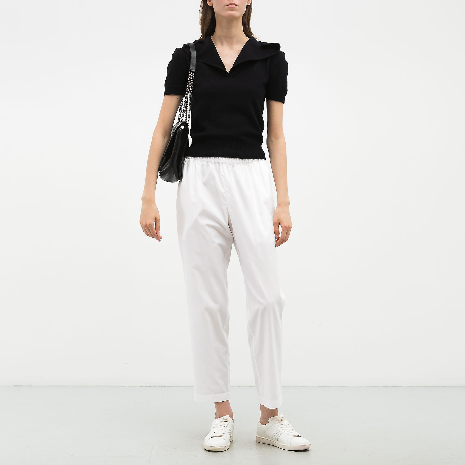 Джемпер черного цвета Celine - фото из каталога магазина брендовой одежды Second Friend Store Джемпер Celine - купить оригинал в секонд-хенде SFS - 2